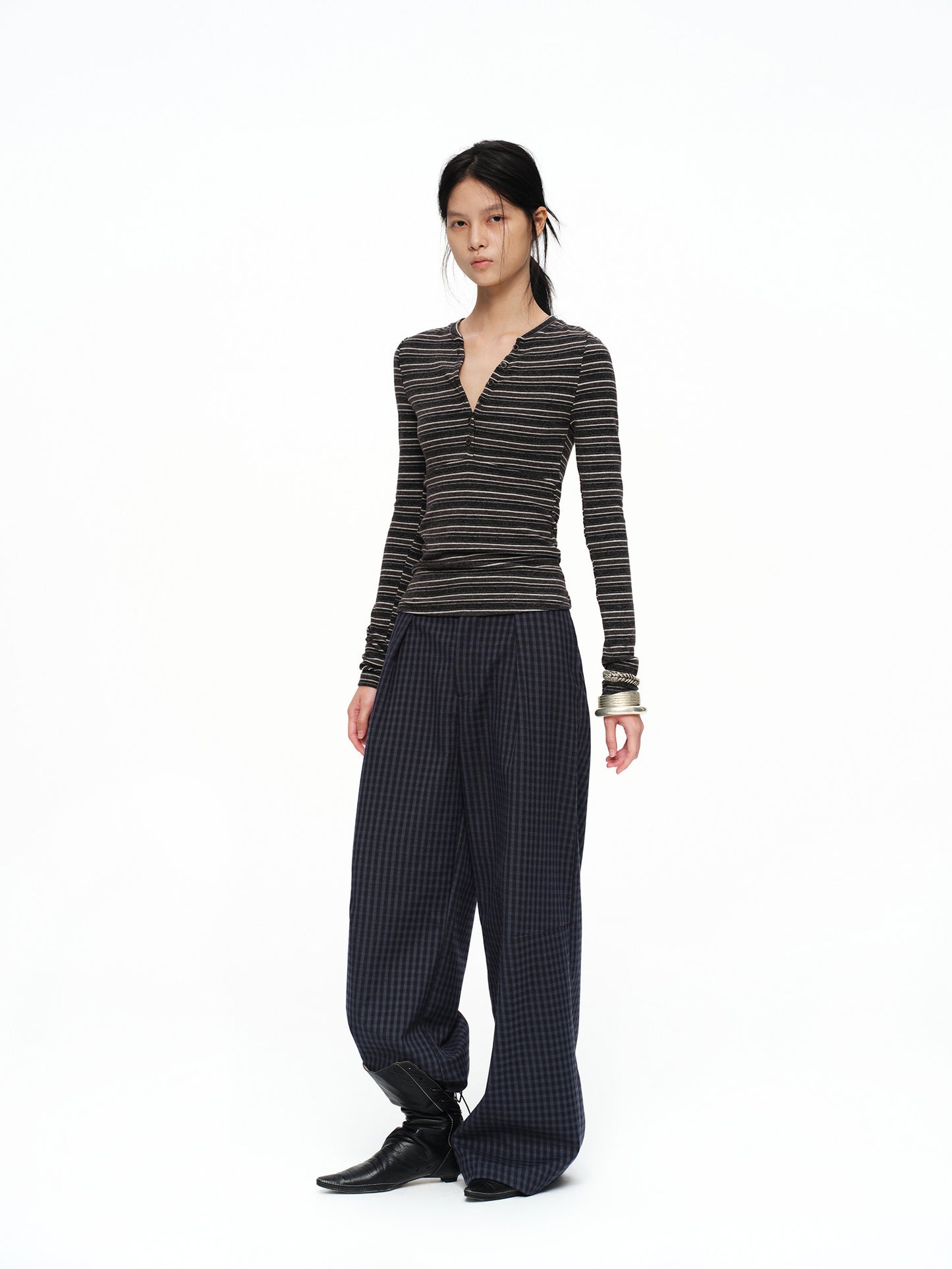 vintage velvet V-neck base henry collar T-shirt