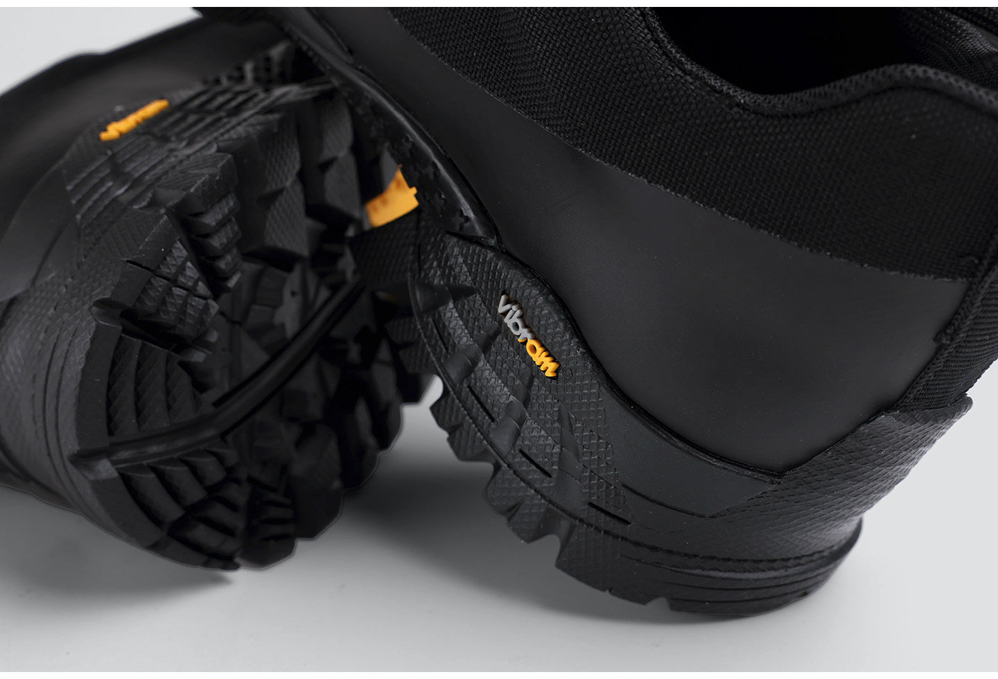 Diagonal Lace-up Hiking Sneaker