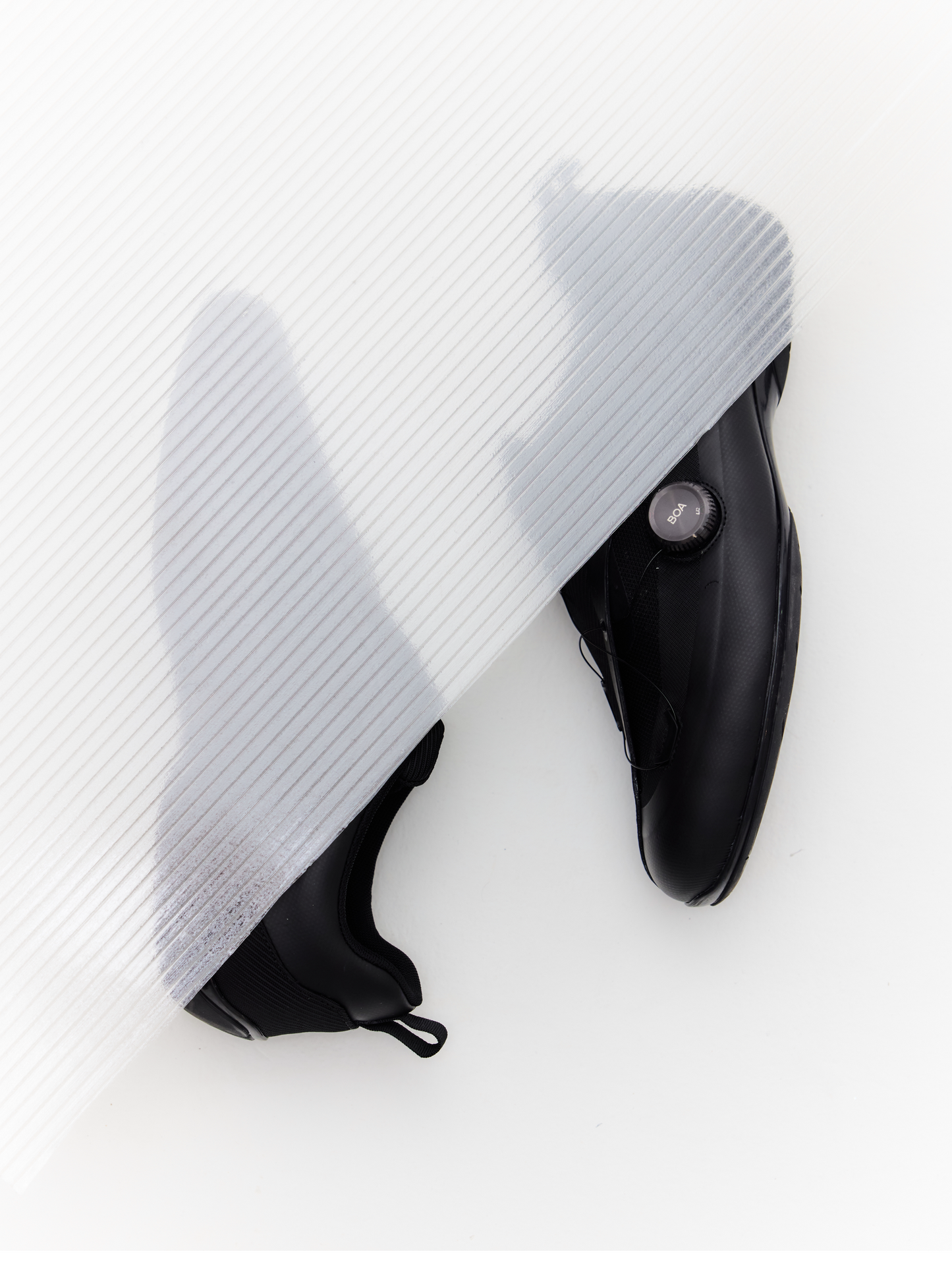 Rotate knob racing shoes