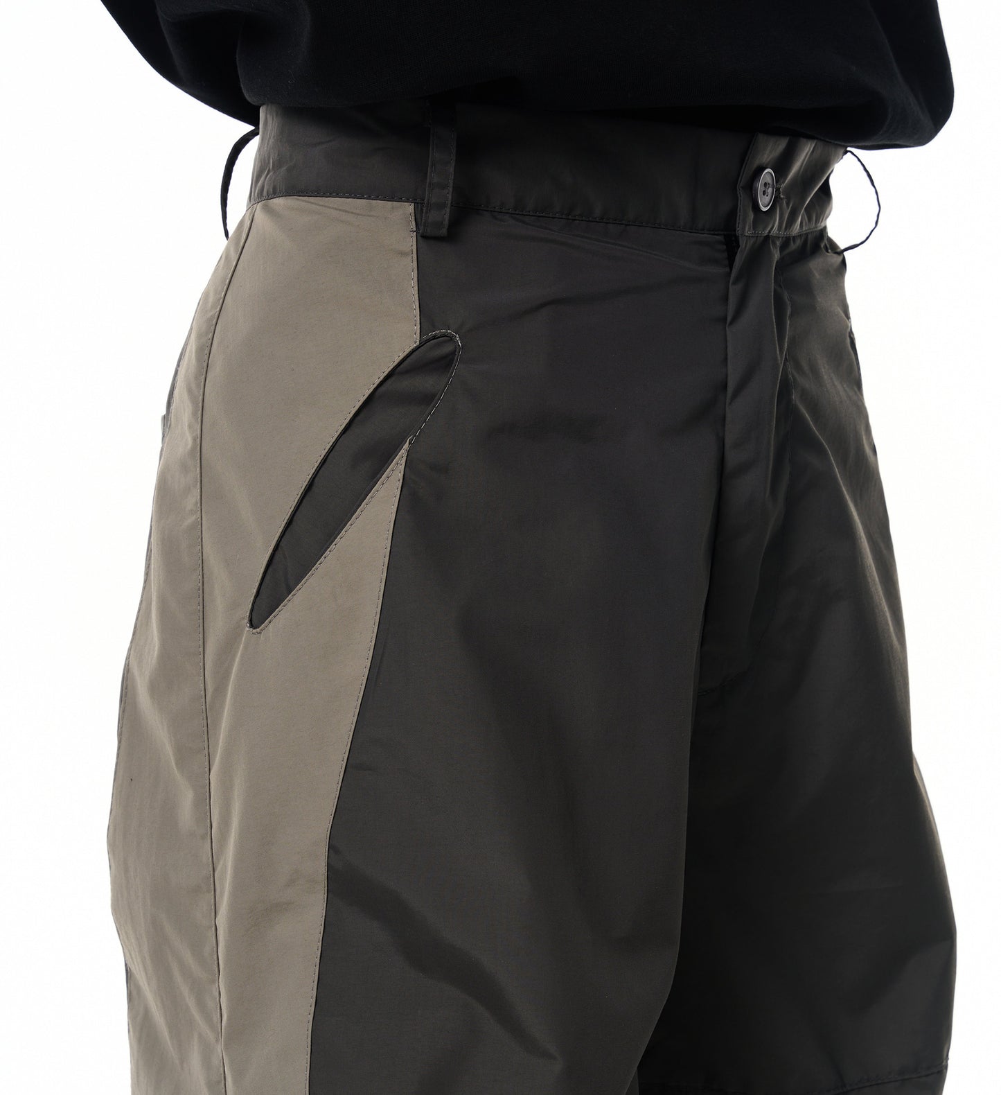 7440 37 1 Nylon color-block zippered cargo straight-leg trousers