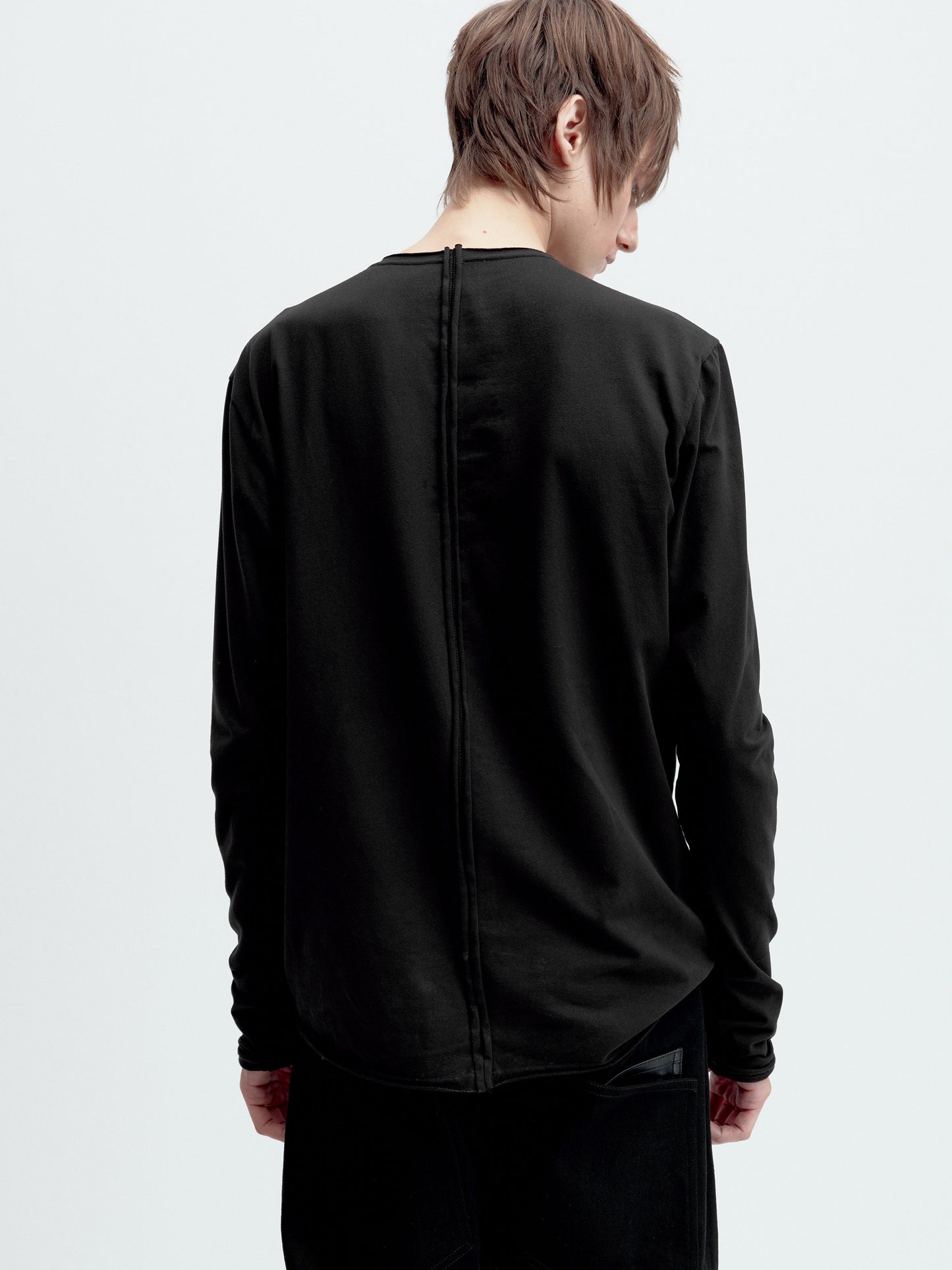 Irregular buttons slim base layer T-shirt