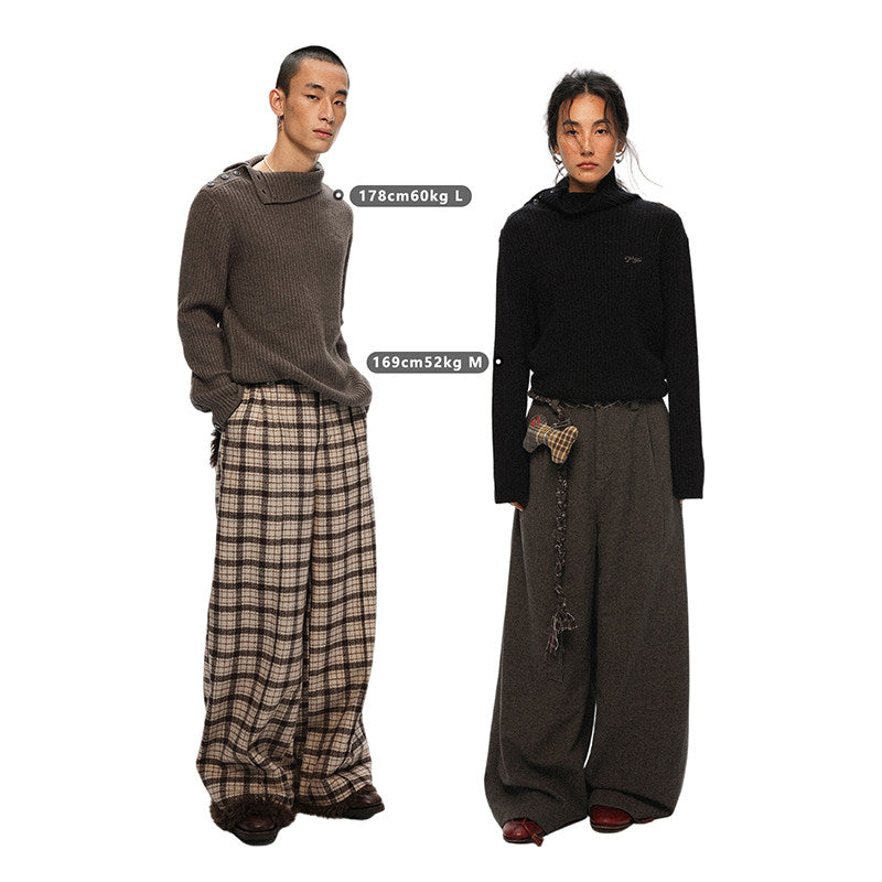 "Retro Ode" side open turtleneck sweater