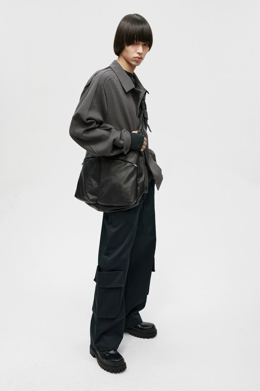 COMMUTER LEATHER SHOULDER BAG