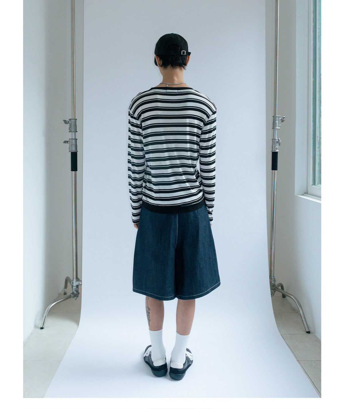 Wide neck striped long-sleeved T-shirt