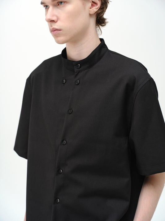 Double placket shaped short sleeve shirt