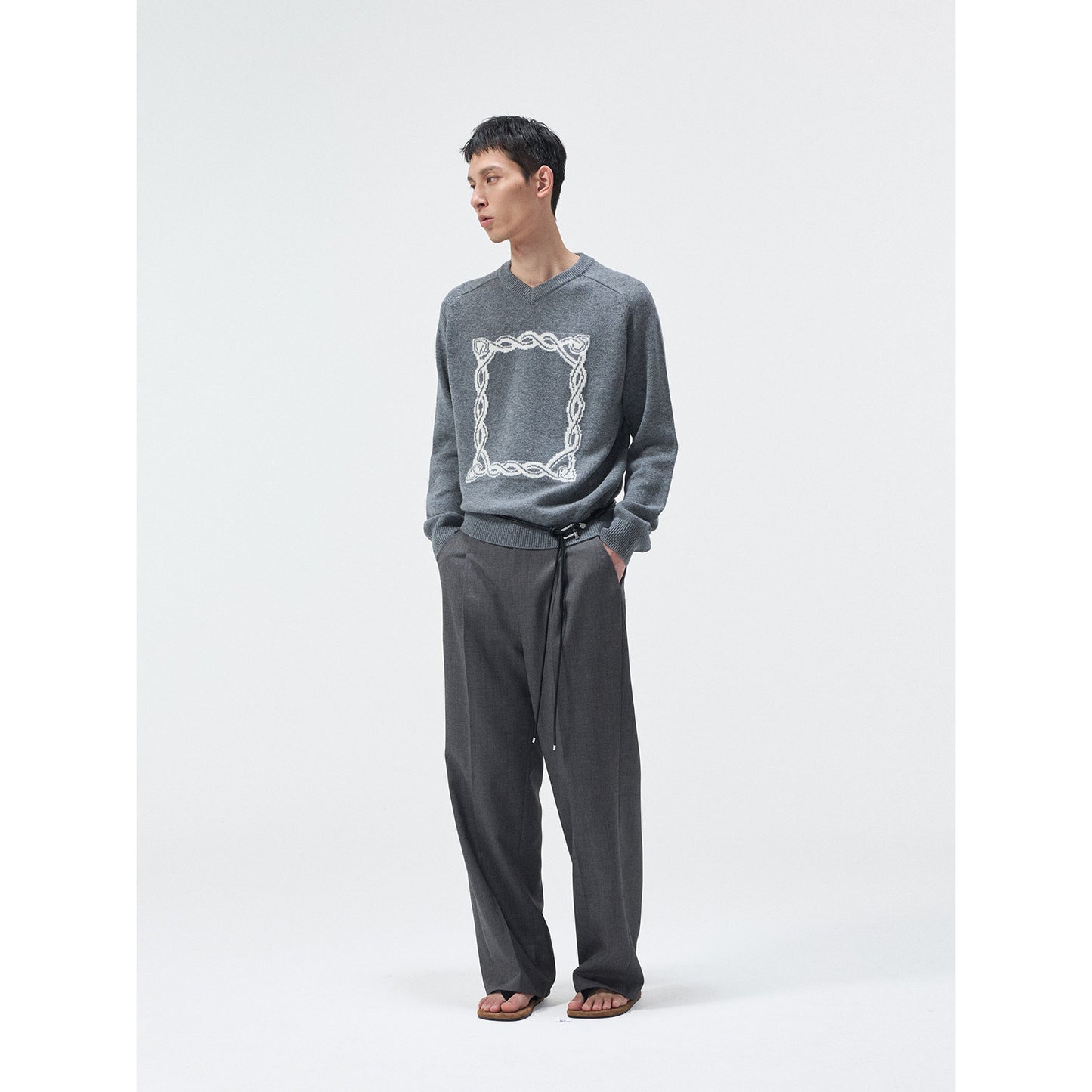 Cashmere Knotted Jacquard V-Neck Knit