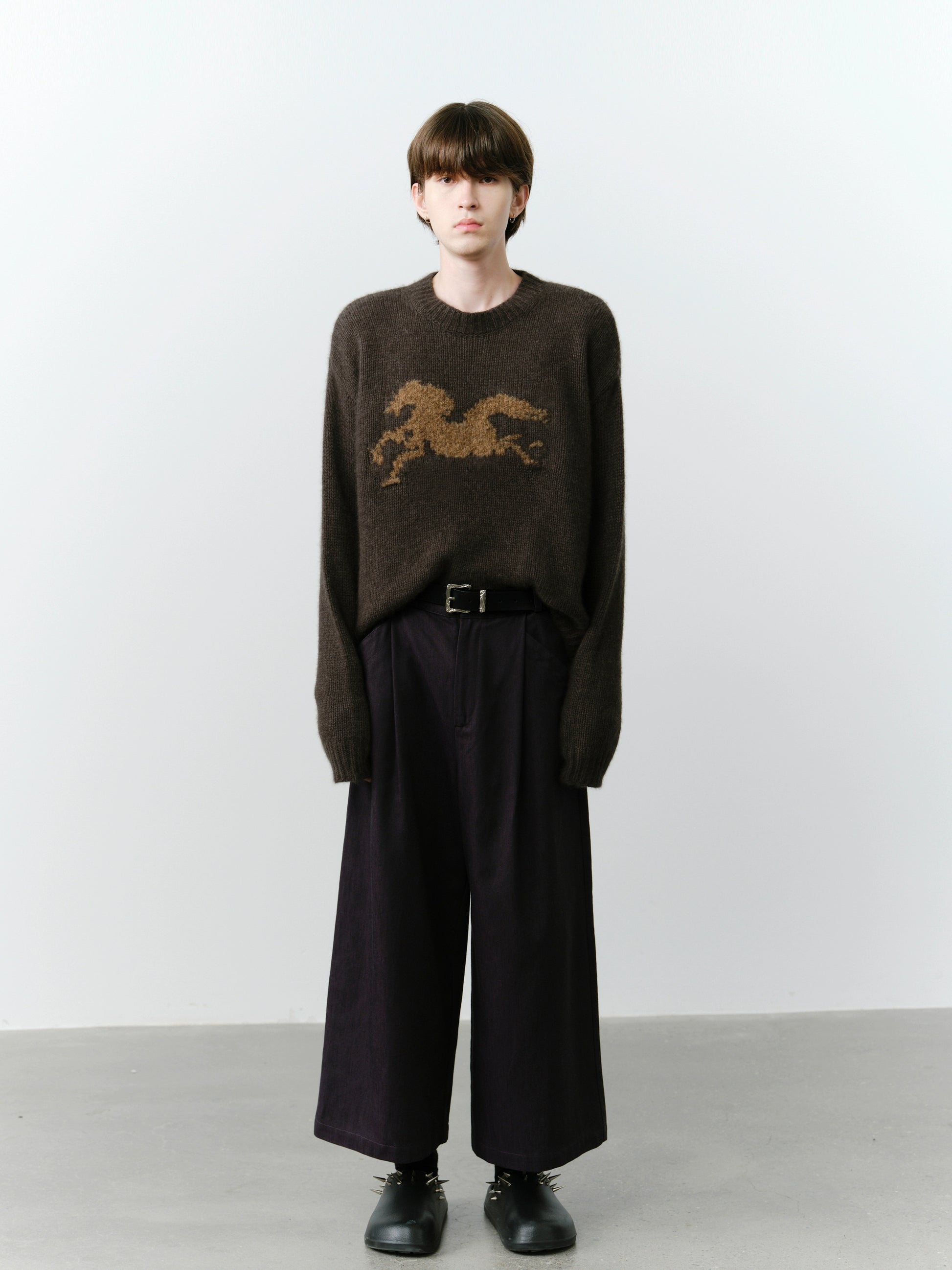 Cunky Stitch Pony Crew neck Knit