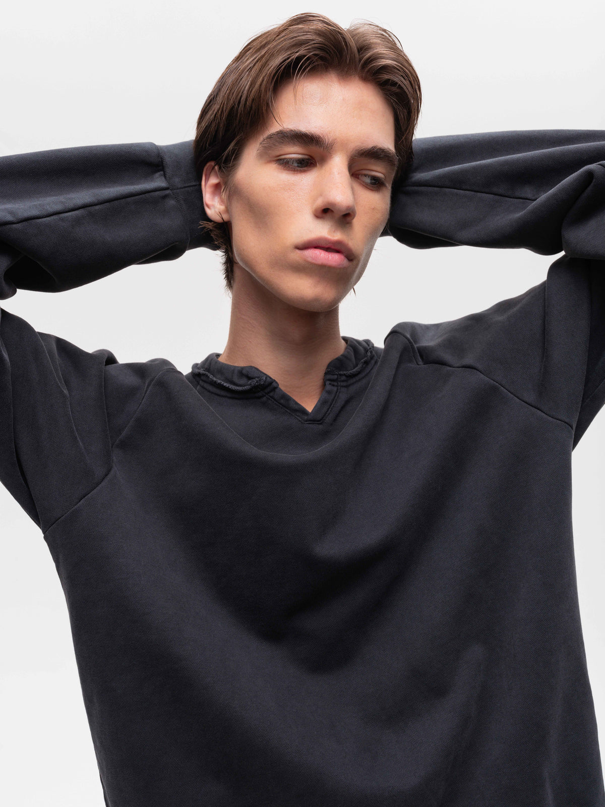 SPLIT NECK Sweatshirt