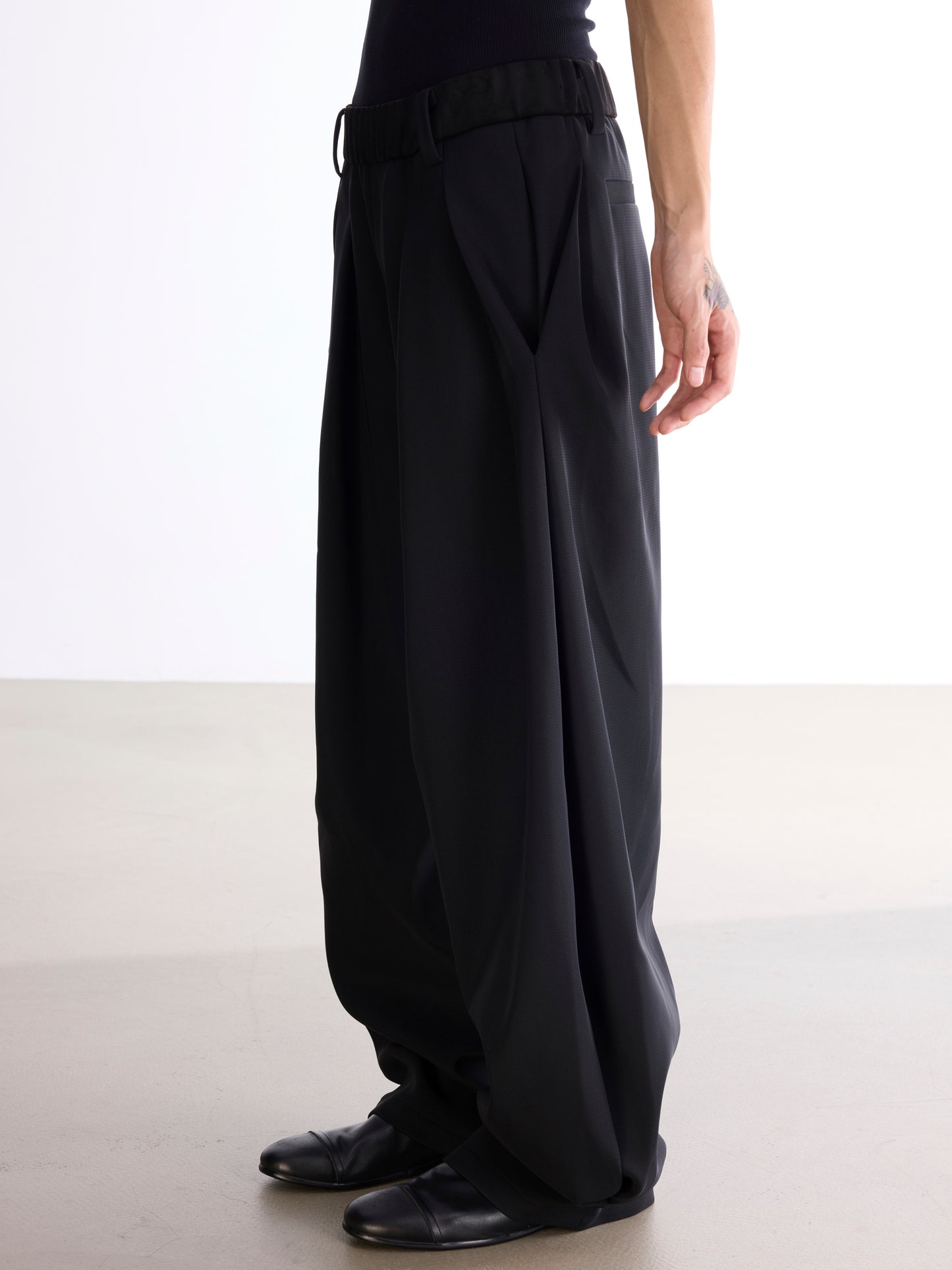 3D cut sweatpants trouser S09