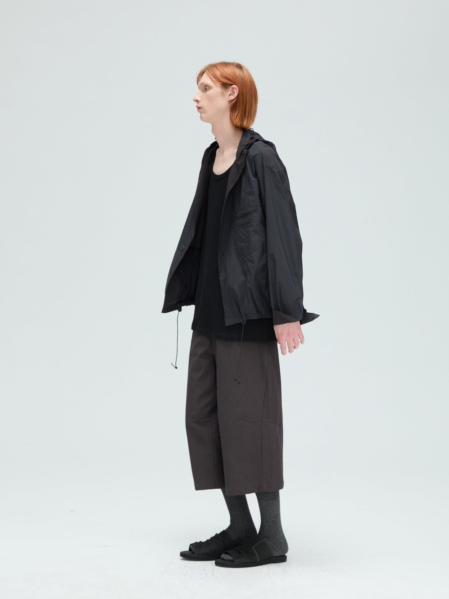 Straight-leg cropped shorts