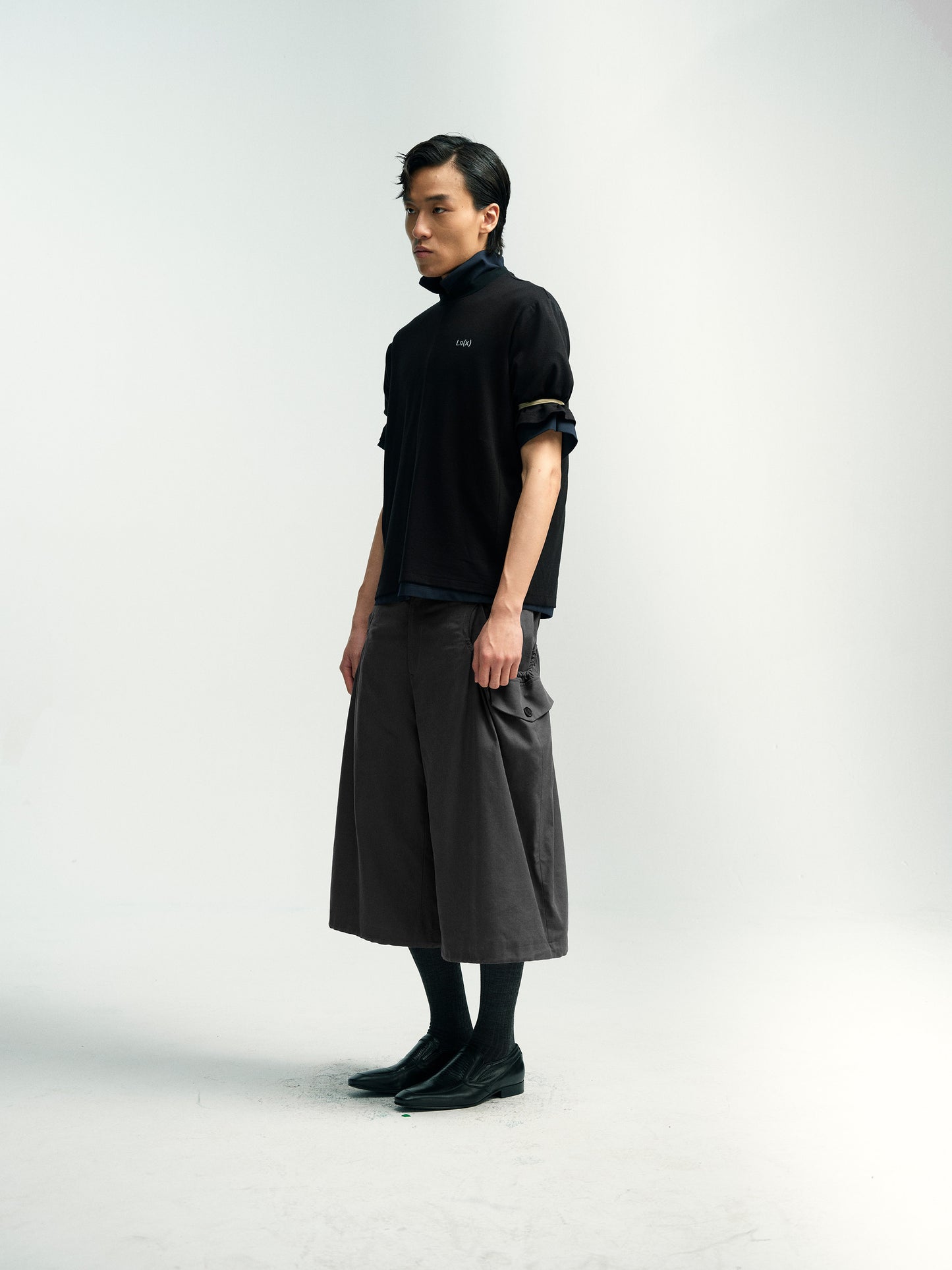 Contraction Drawstring Pocket Capri Pants