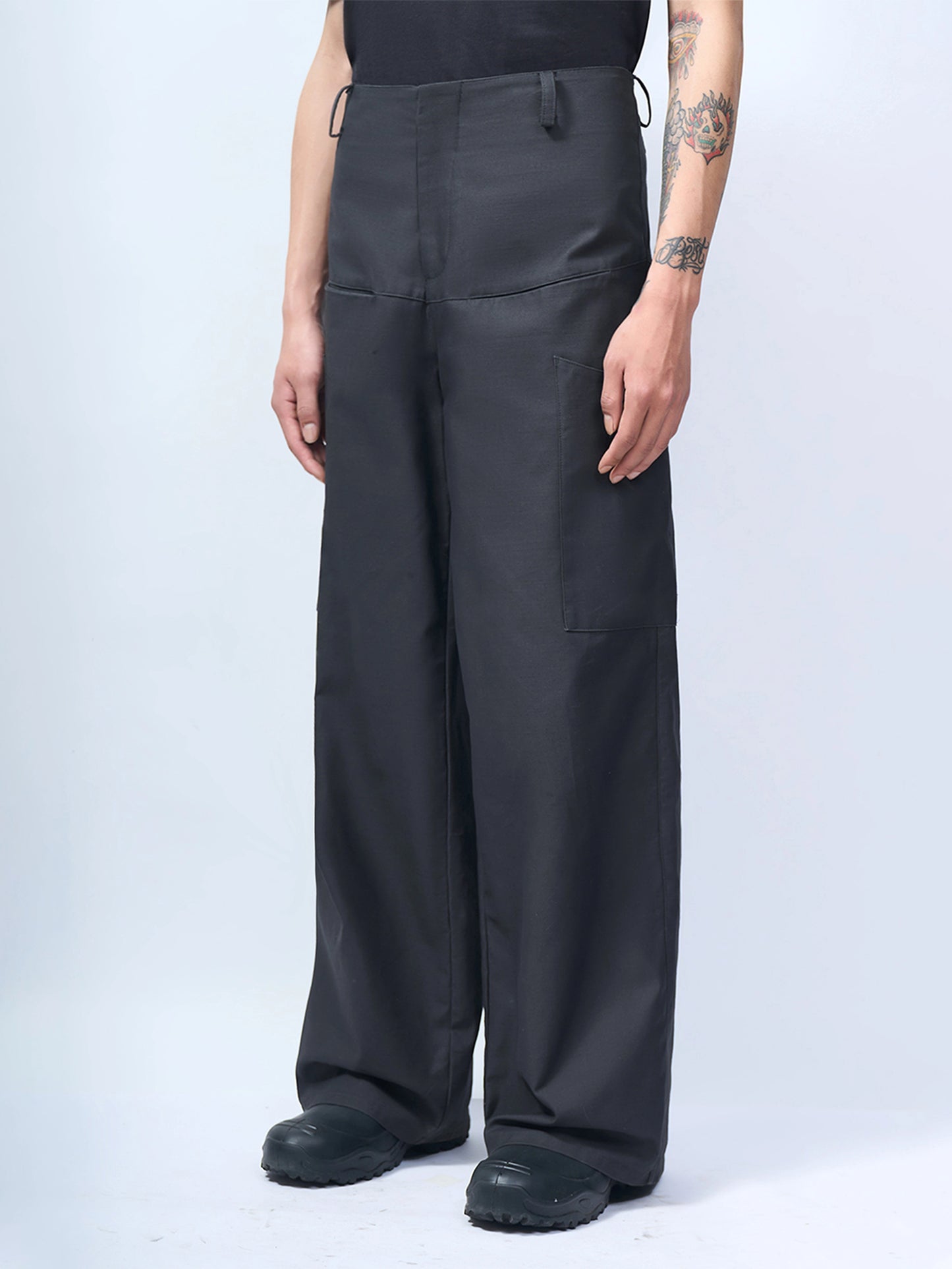Cross Cut Washed Wide-Leg Cargo Pants