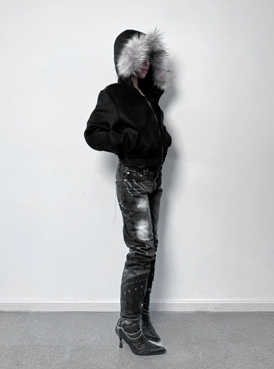 slim-fitting Hooded Fur Jacket
