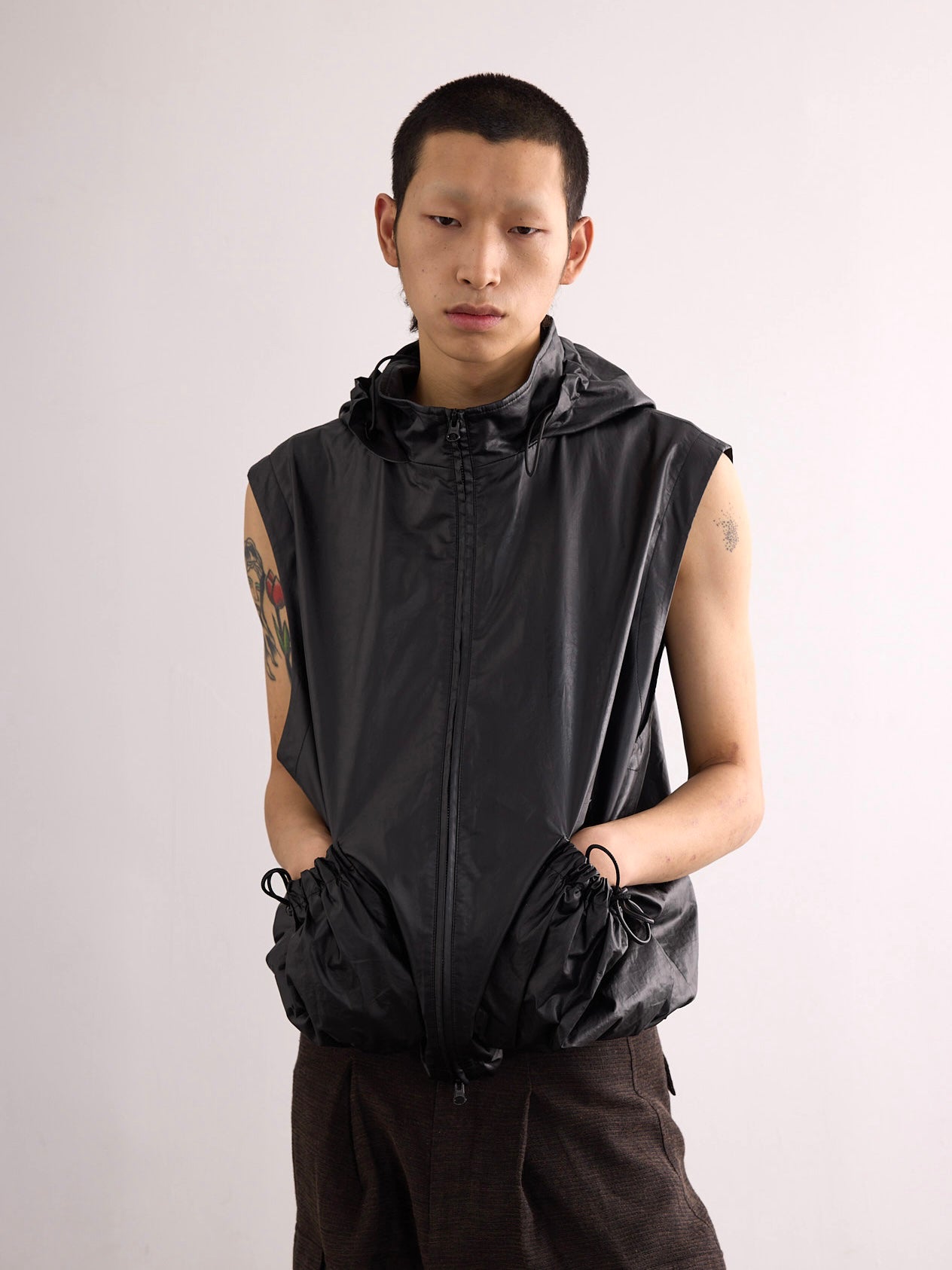 Coated Drawstring Hooded Vest M06