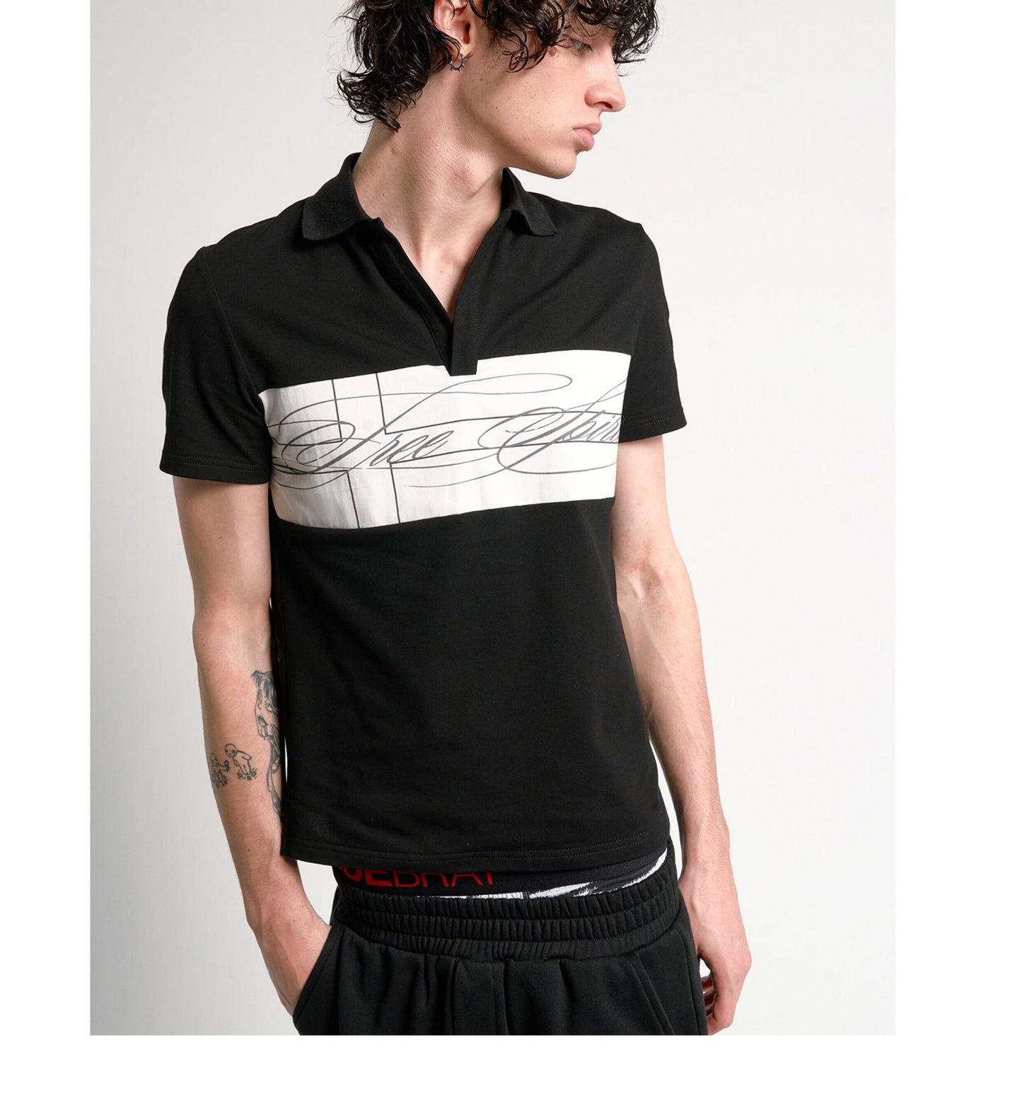 Heterochromatic cross print polo shirt