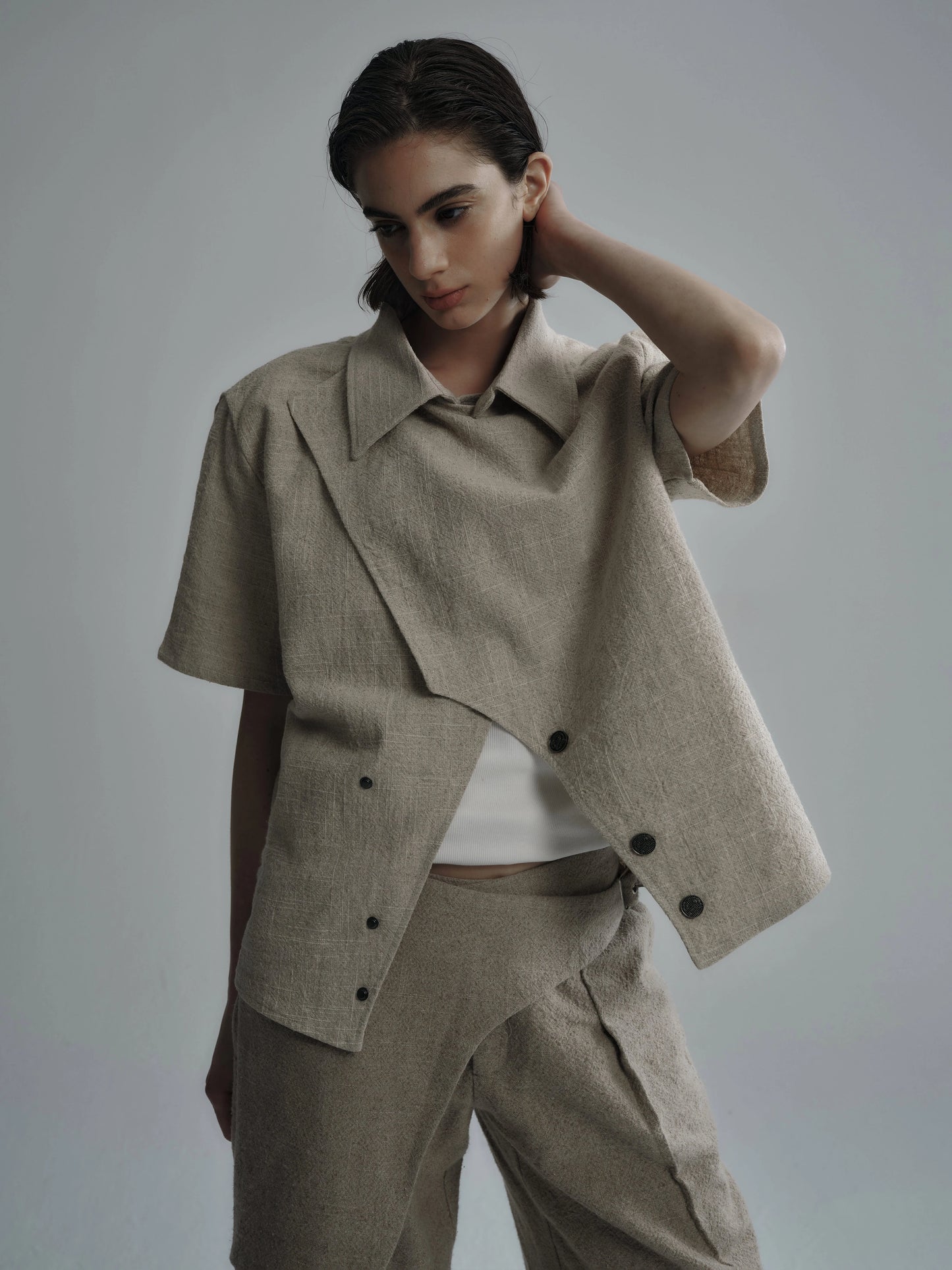 "Accumulation" linen multi-form short-sleeve shirt