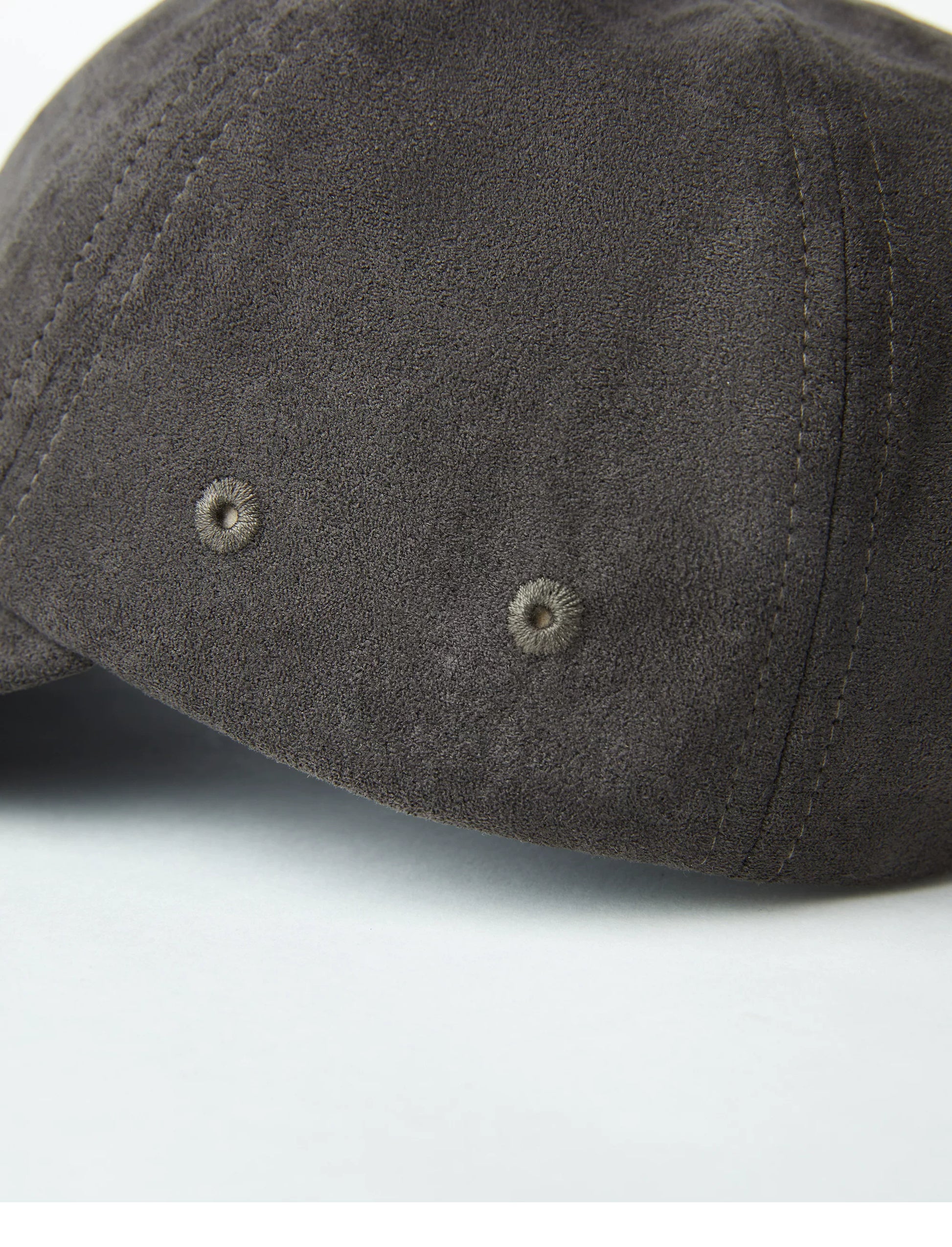 NOUVEAU PROJECT Suede Plush Duckbill Cap