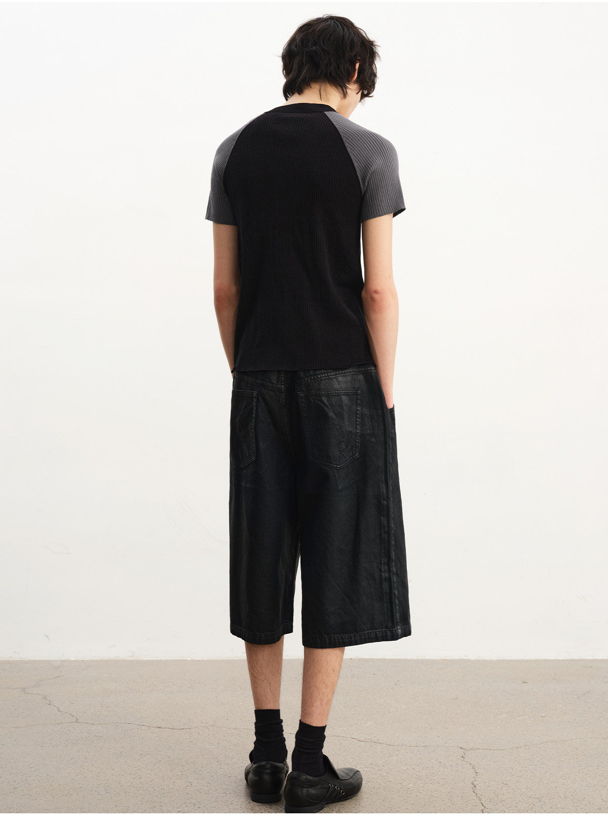 Half-zip raglan short-sleeve T-shirt