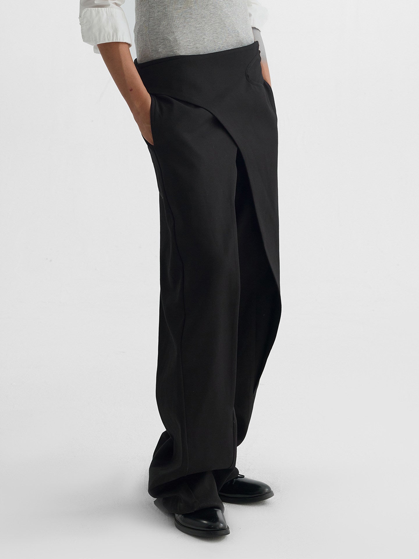 Tailored waist ring trousers