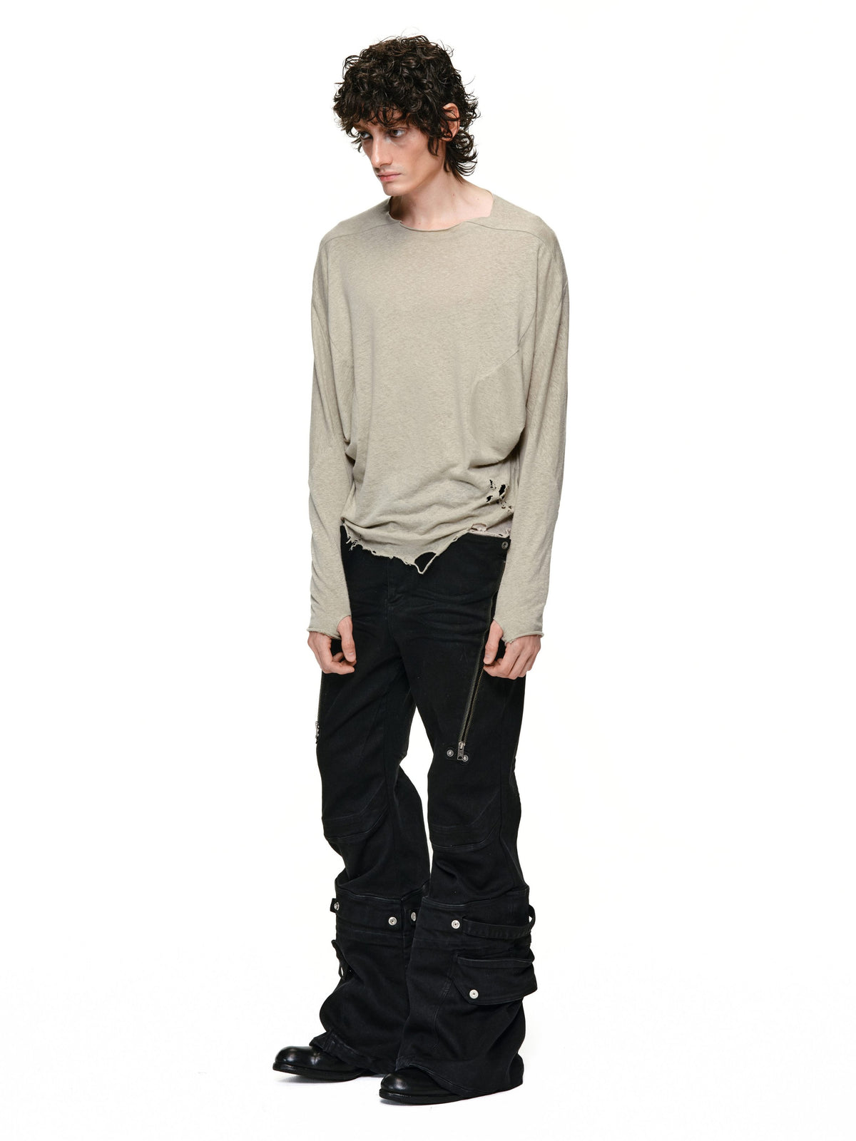 SPIRAL DISTRESSED LONG-SLEEVE TEE