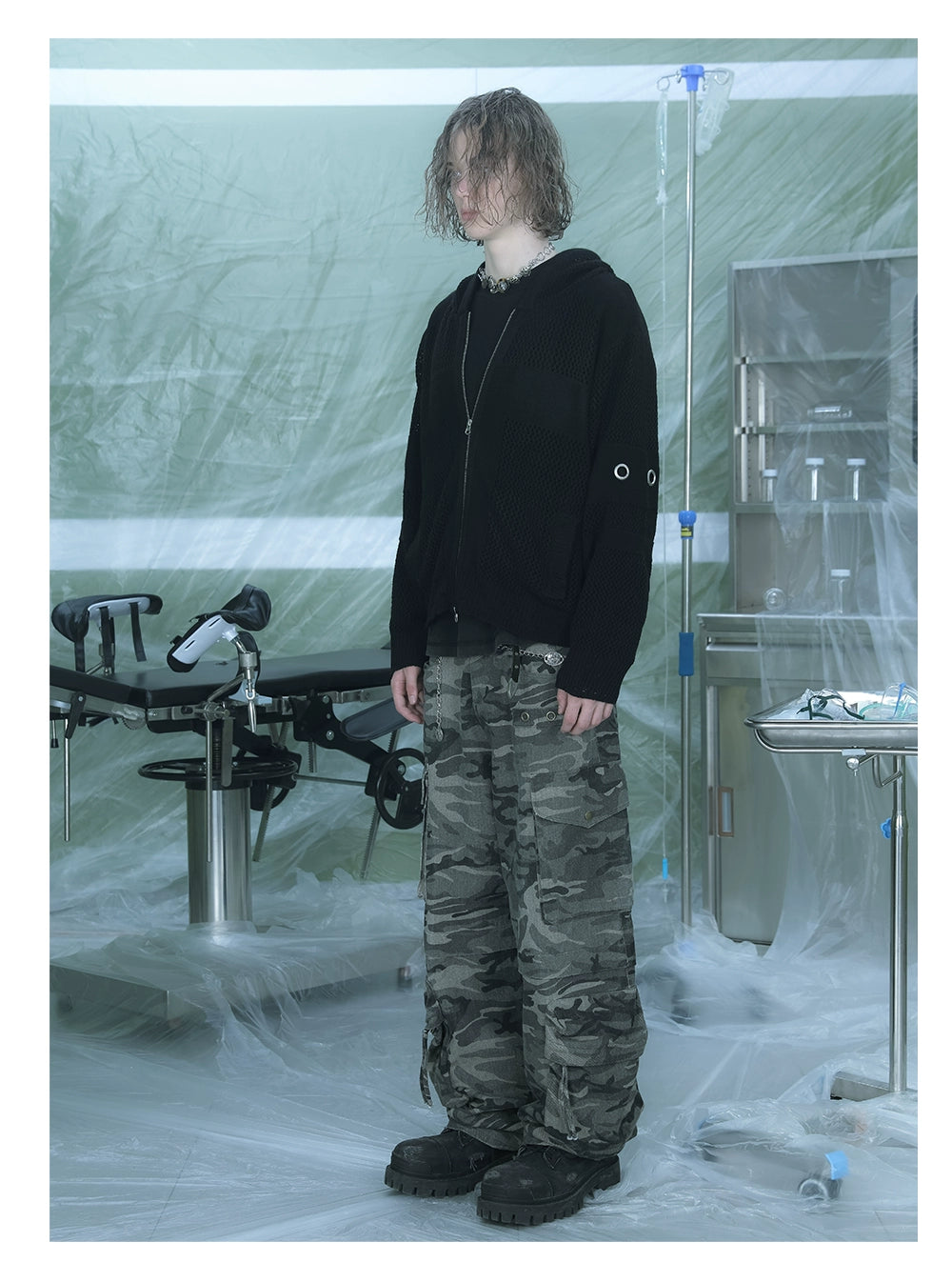 Cut-out Texture Hoodie