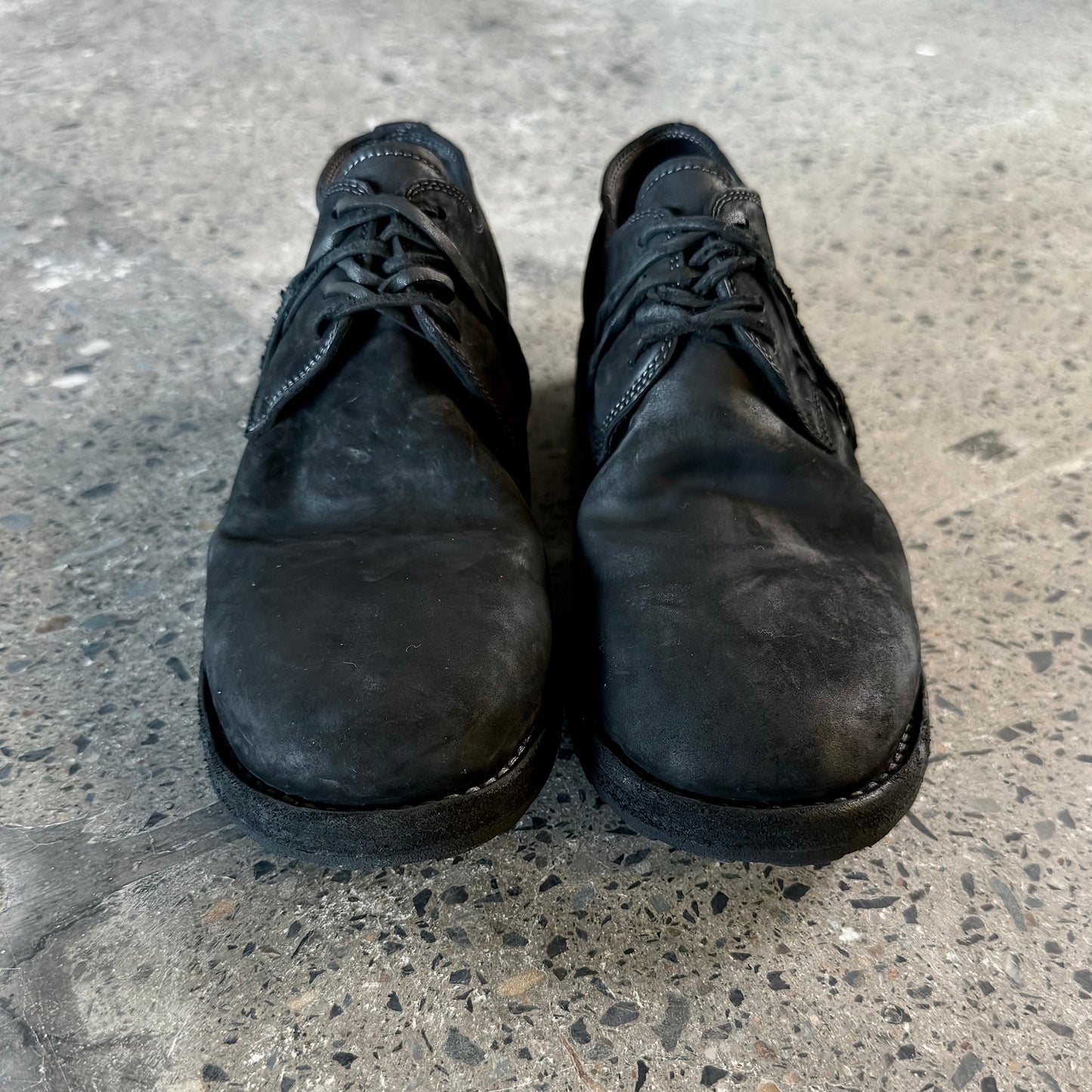 Washed distressed  Derby leather shoes