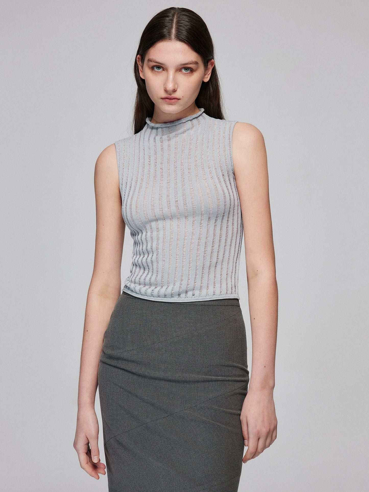 Rolled-edge knit vest