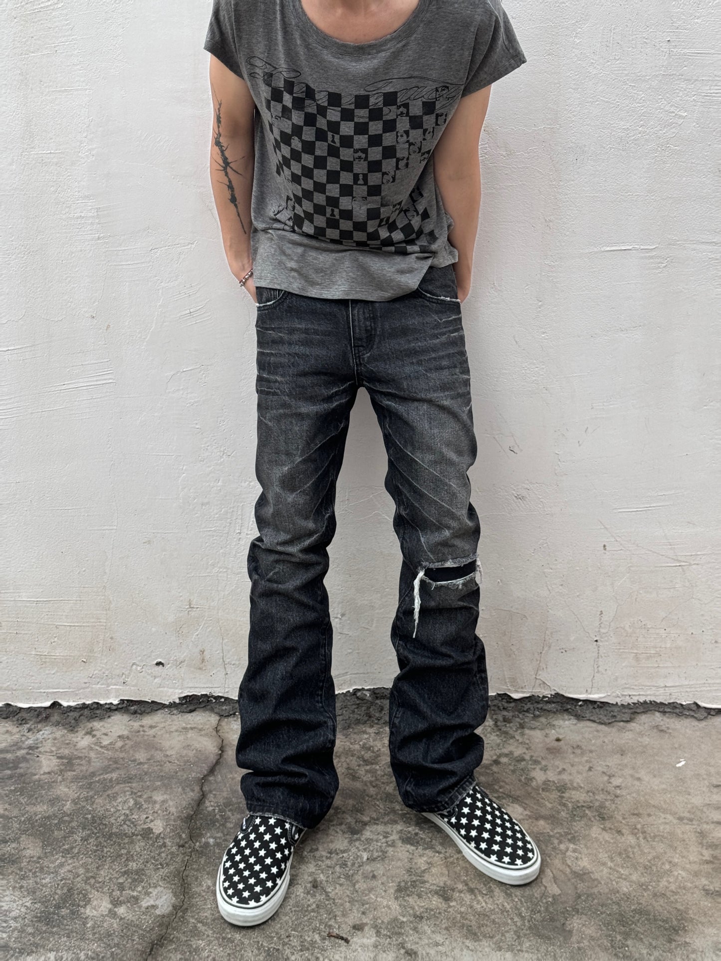 Vintage destroy skinny studded jeans