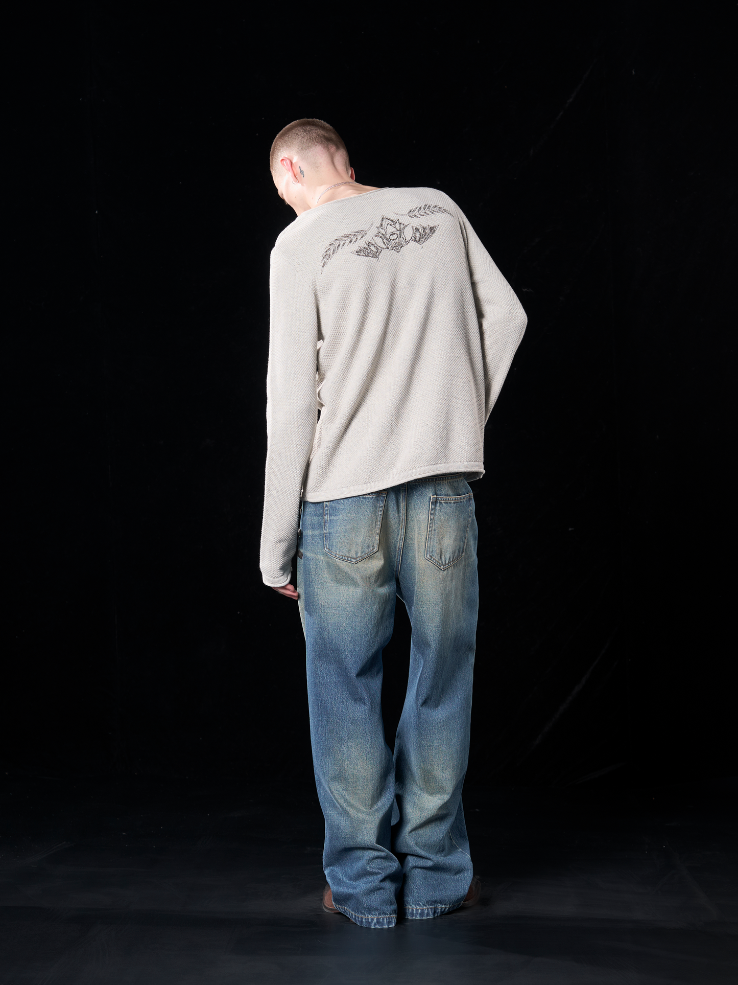 'SKULLTATTOO'  wool V-neck sweater