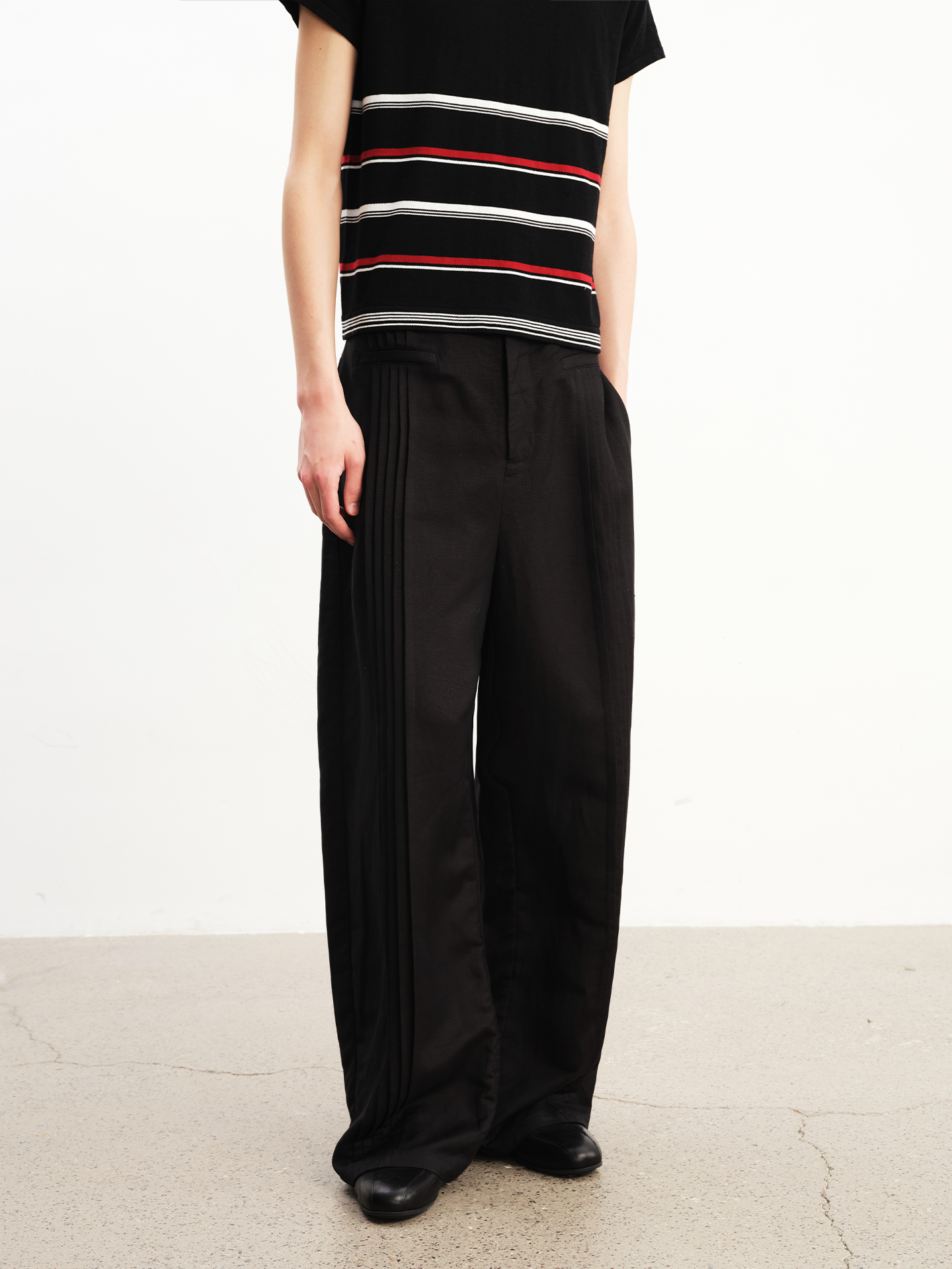 Accordion pleated linen pants