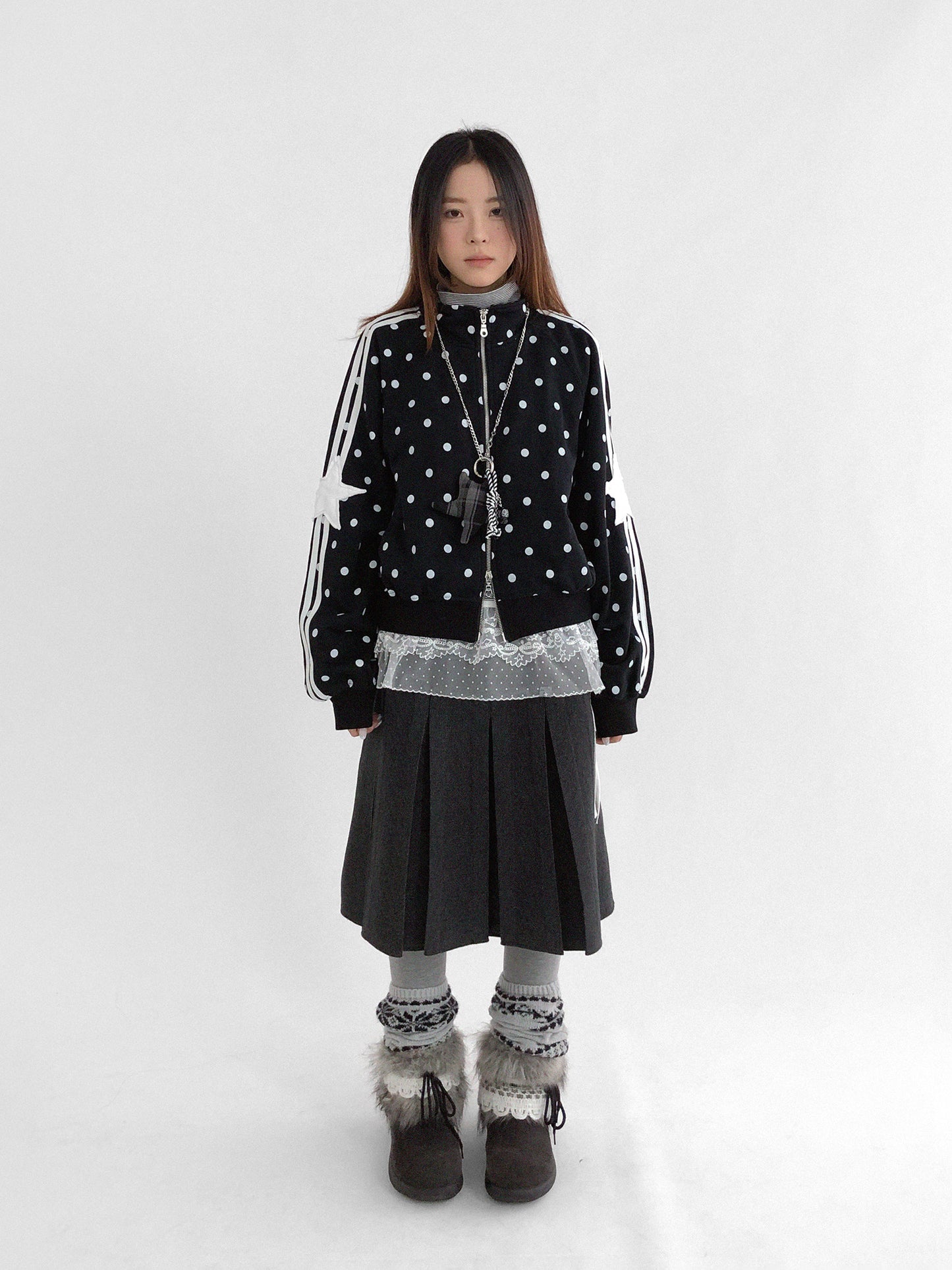 Mid-length versatile skirt
