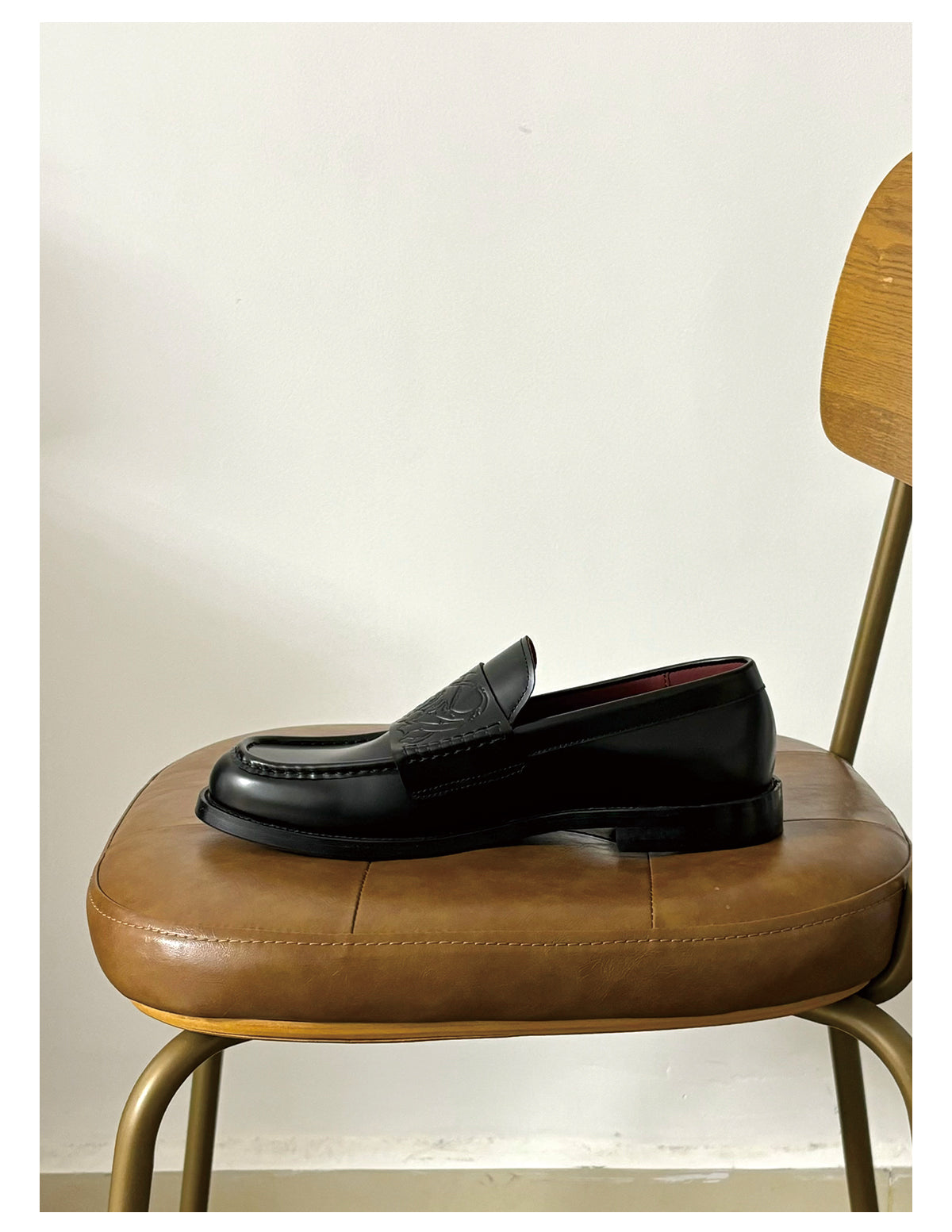 VAMPIRE LEATHER LOAFER