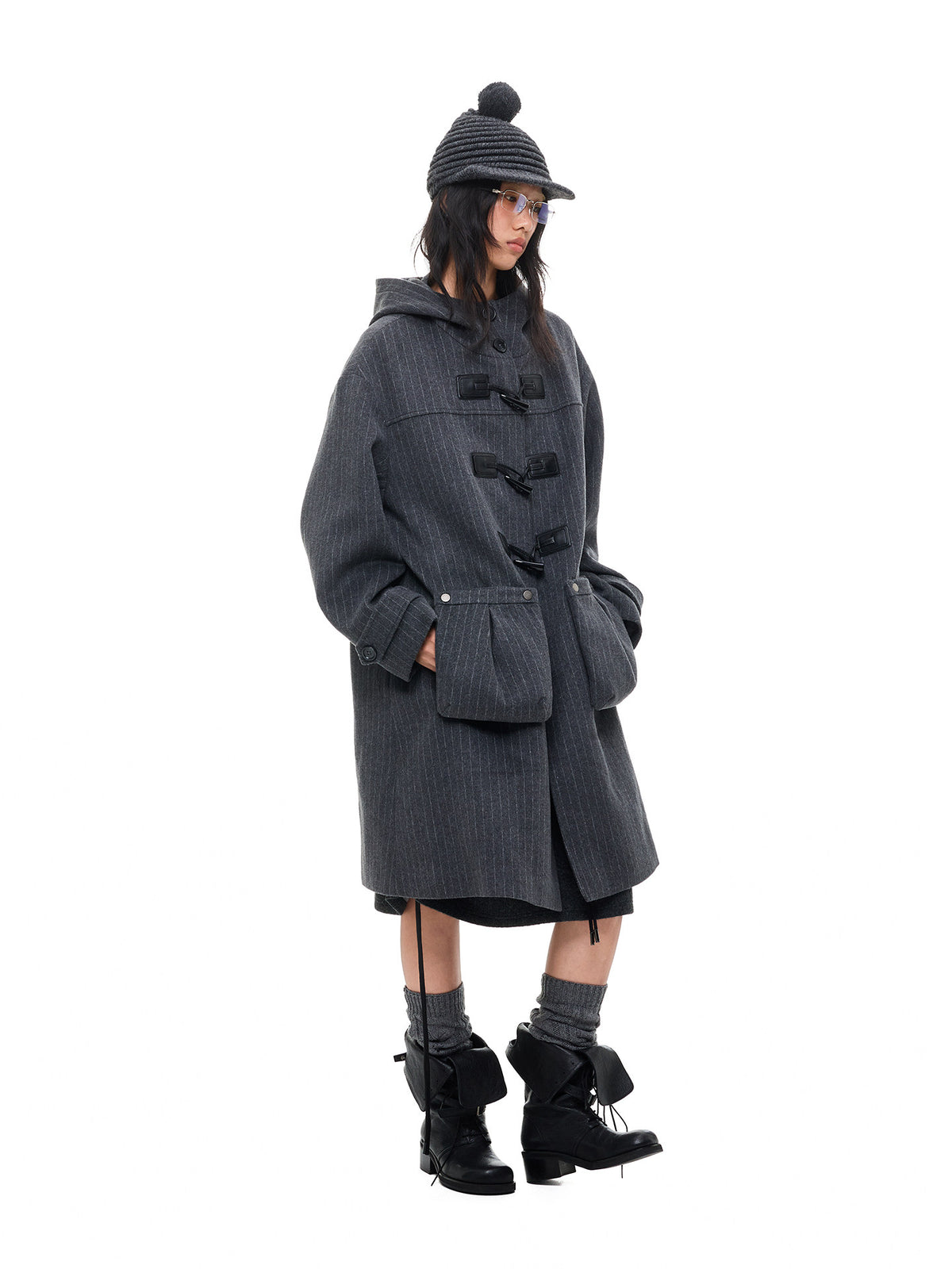 Hooded horn button coat