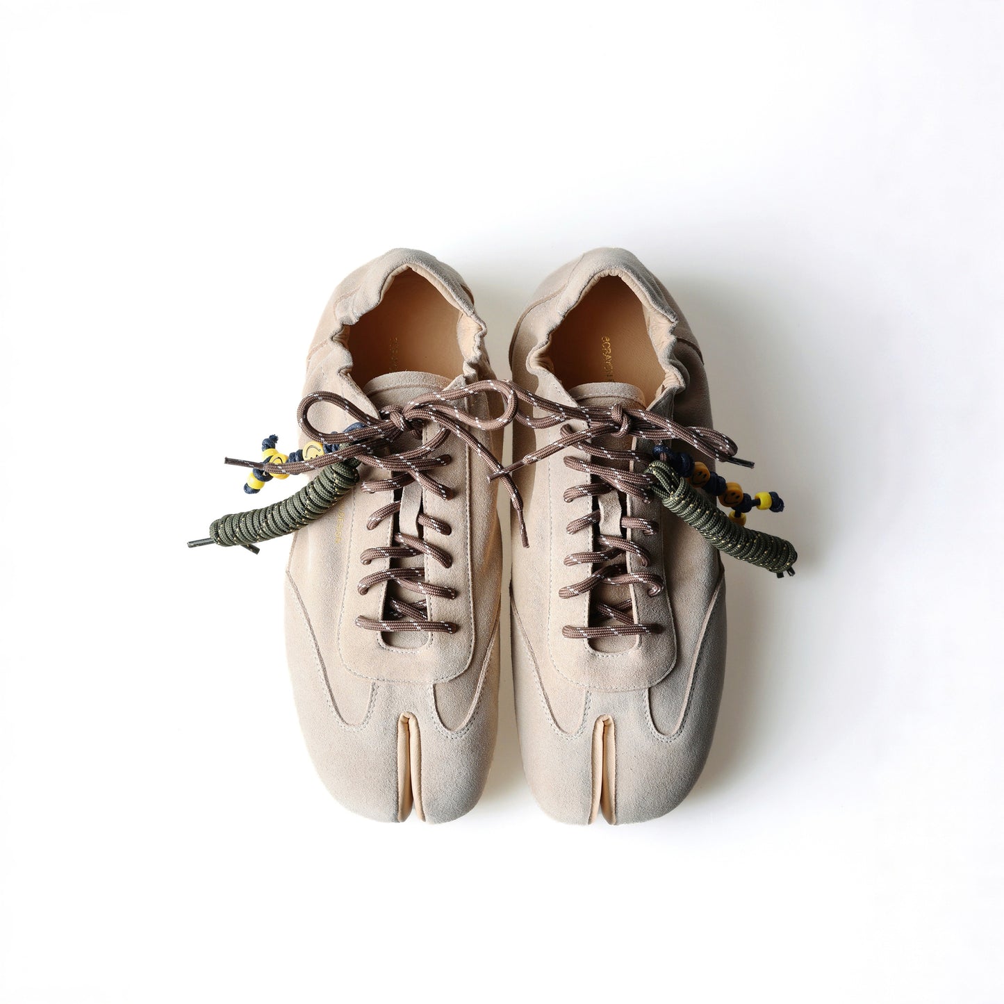 khaki soft cowhide tabi sneakers