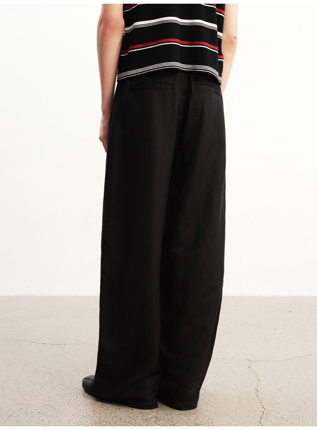 Accordion pleated linen pants