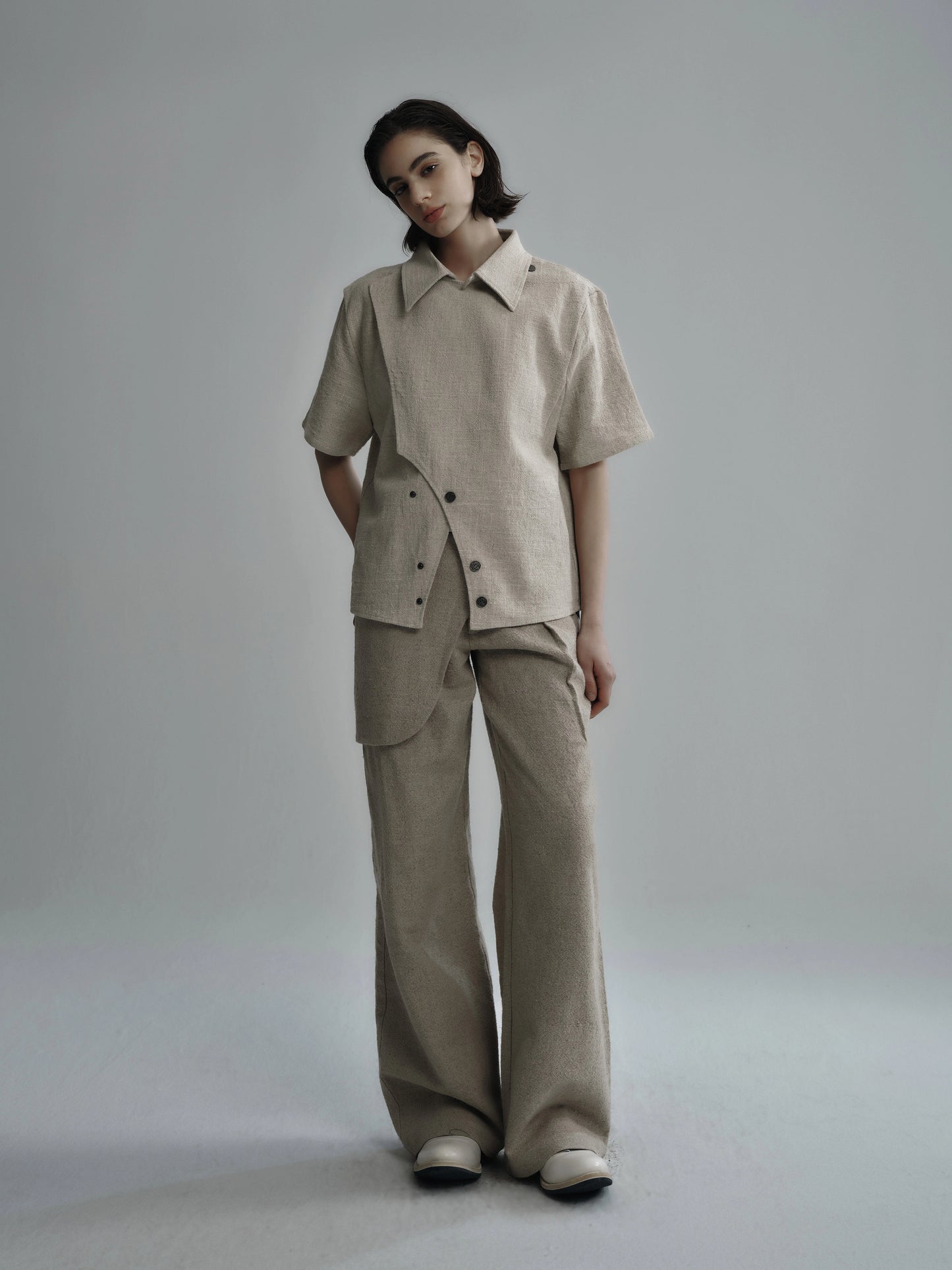 "Accumulation" linen multi-form short-sleeve shirt