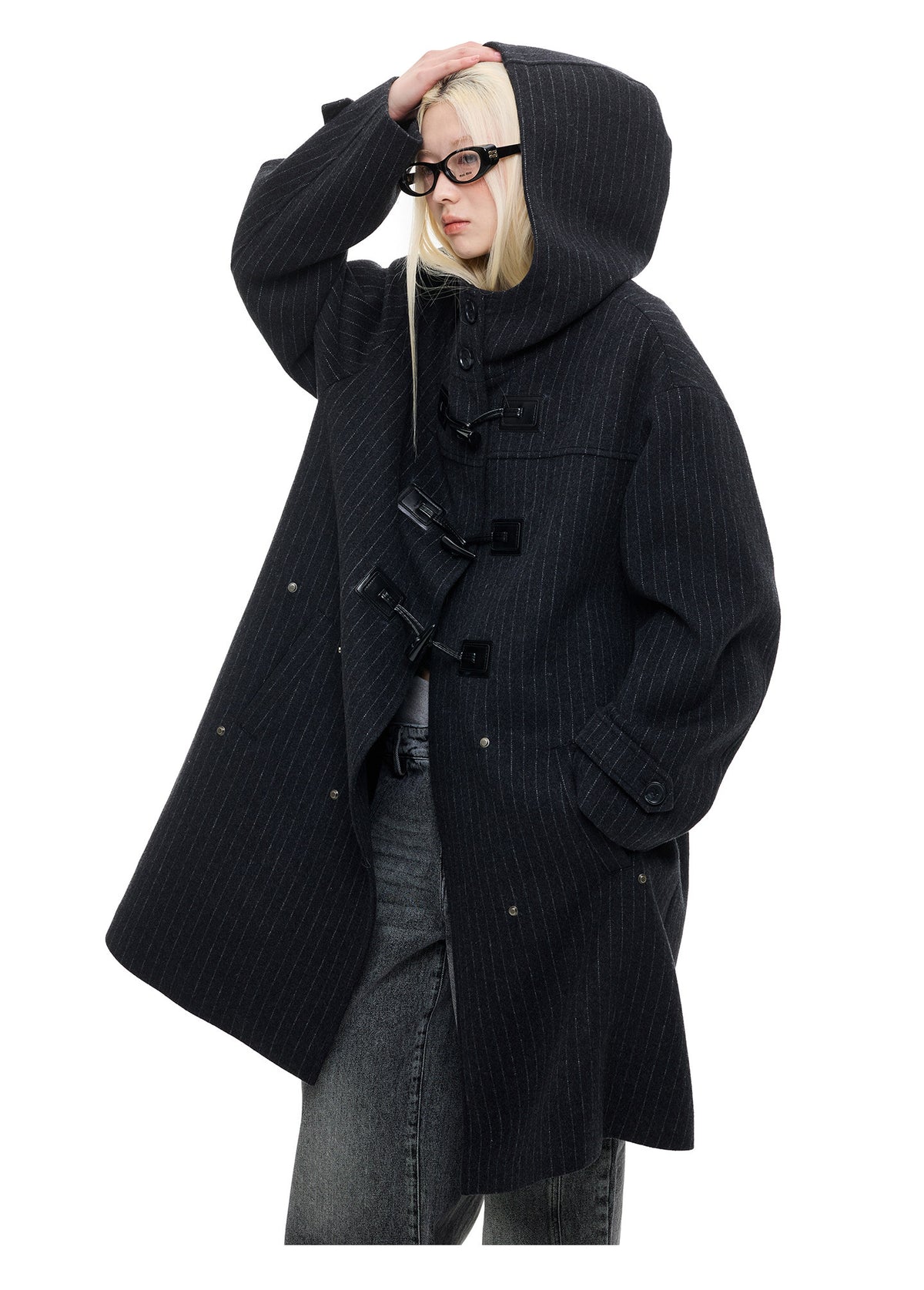 Hooded horn button coat