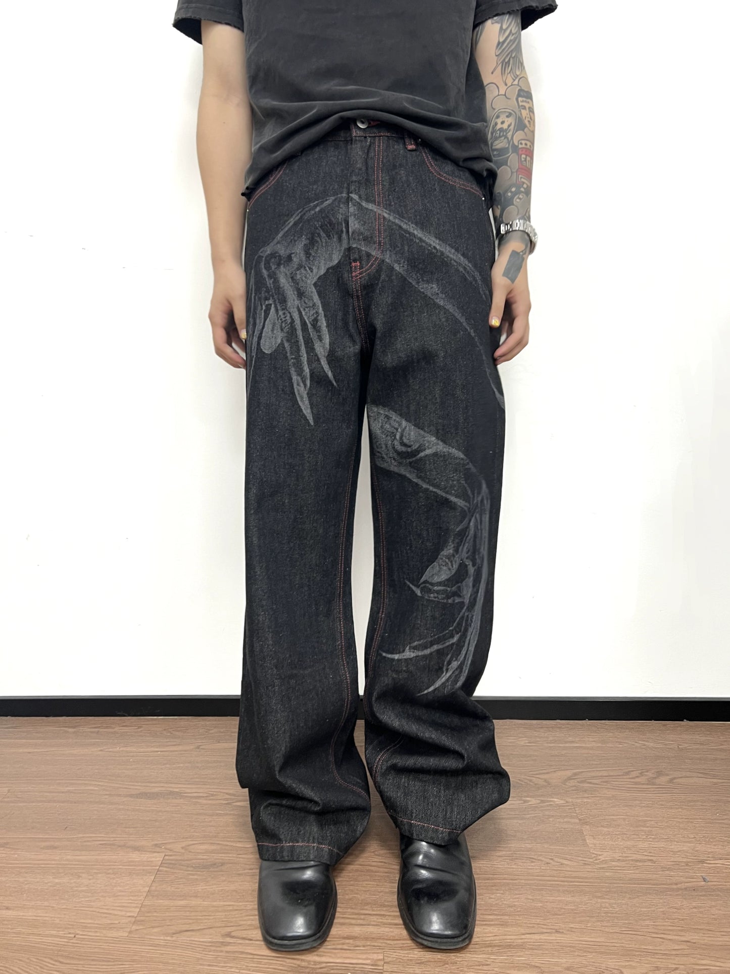 "GHOST HAND" DEVORÉ Straight Denim