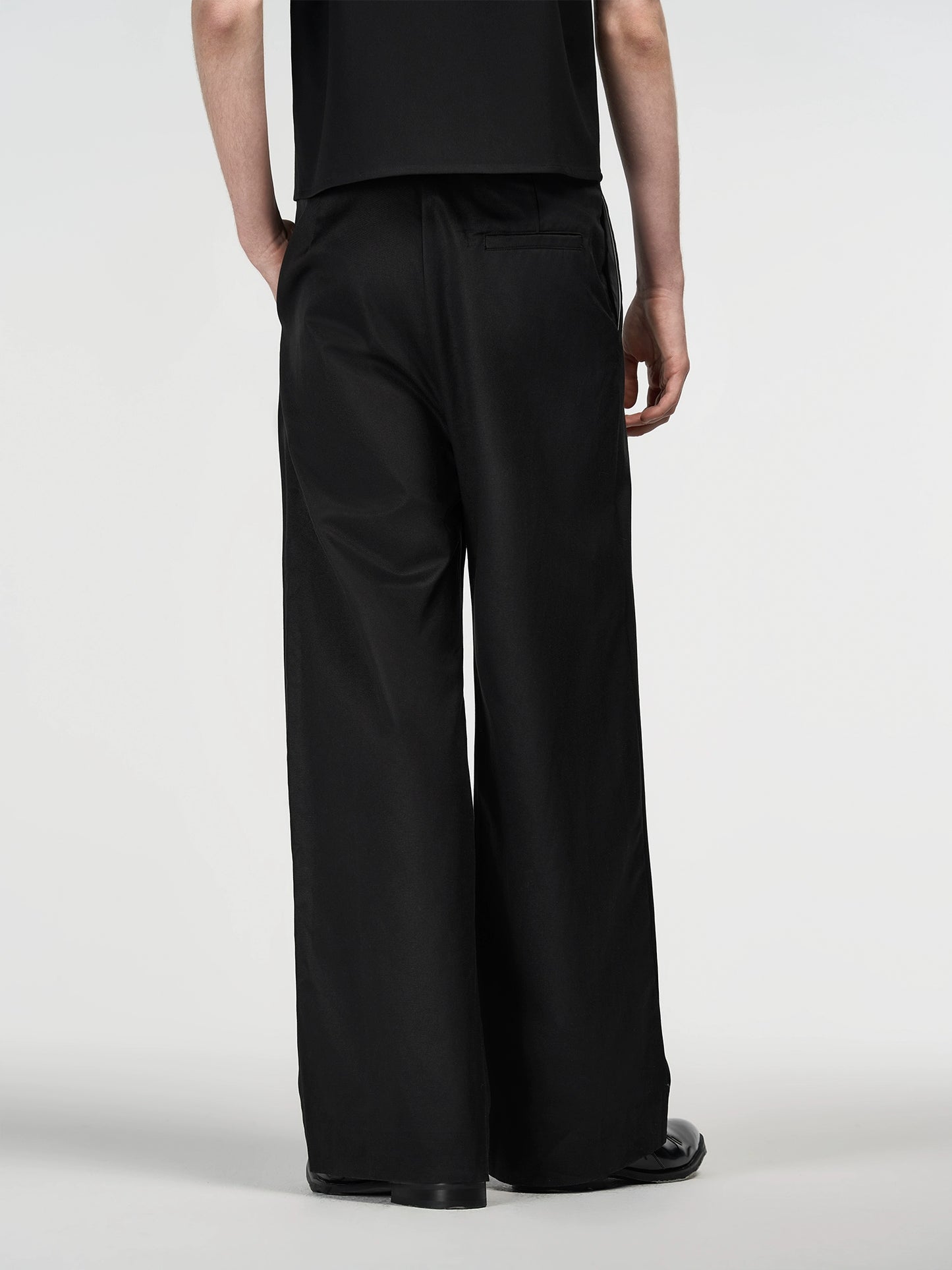 Faux skirt pleated trousers
