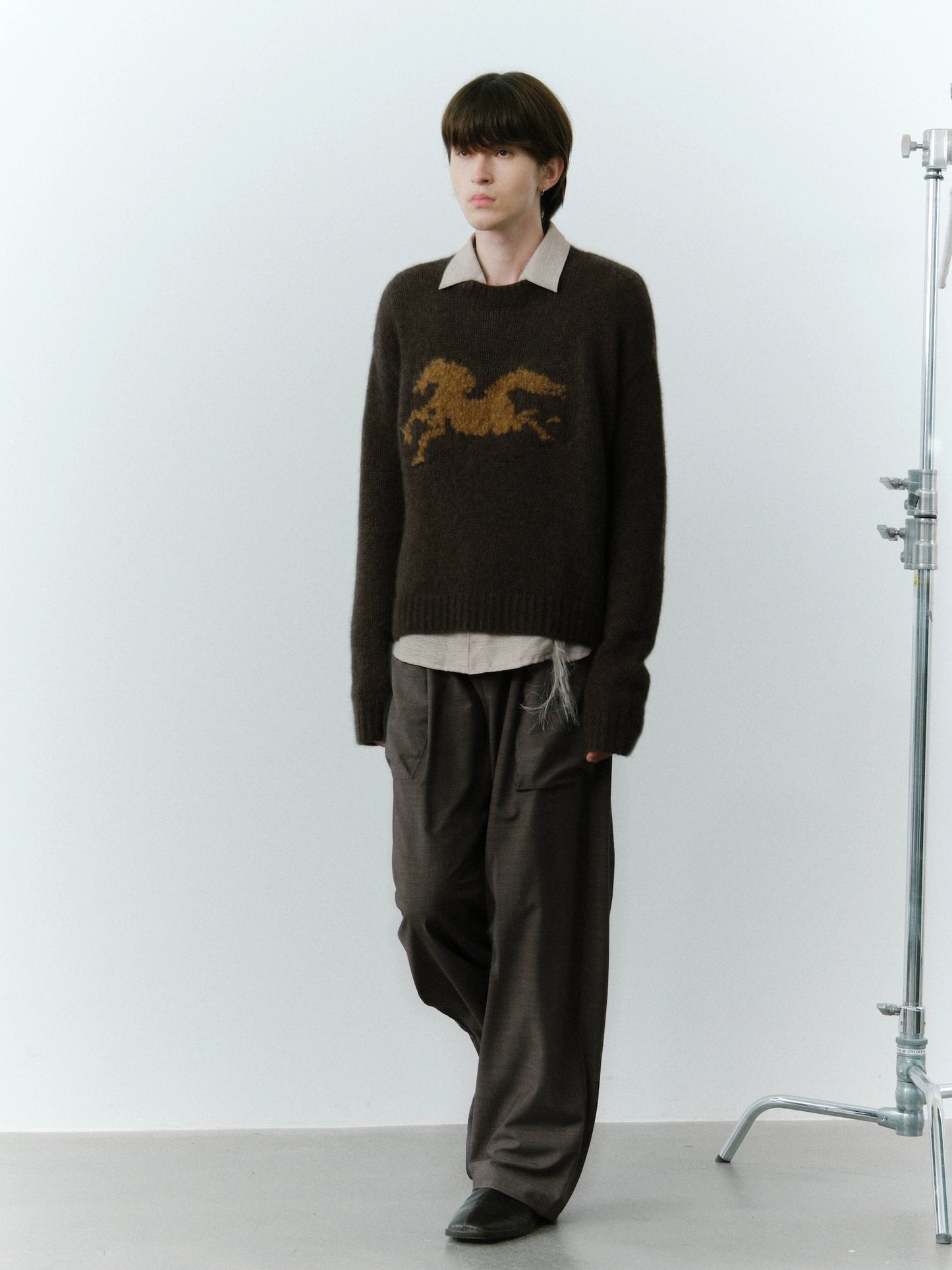 Cunky Stitch Pony Crew neck Knit