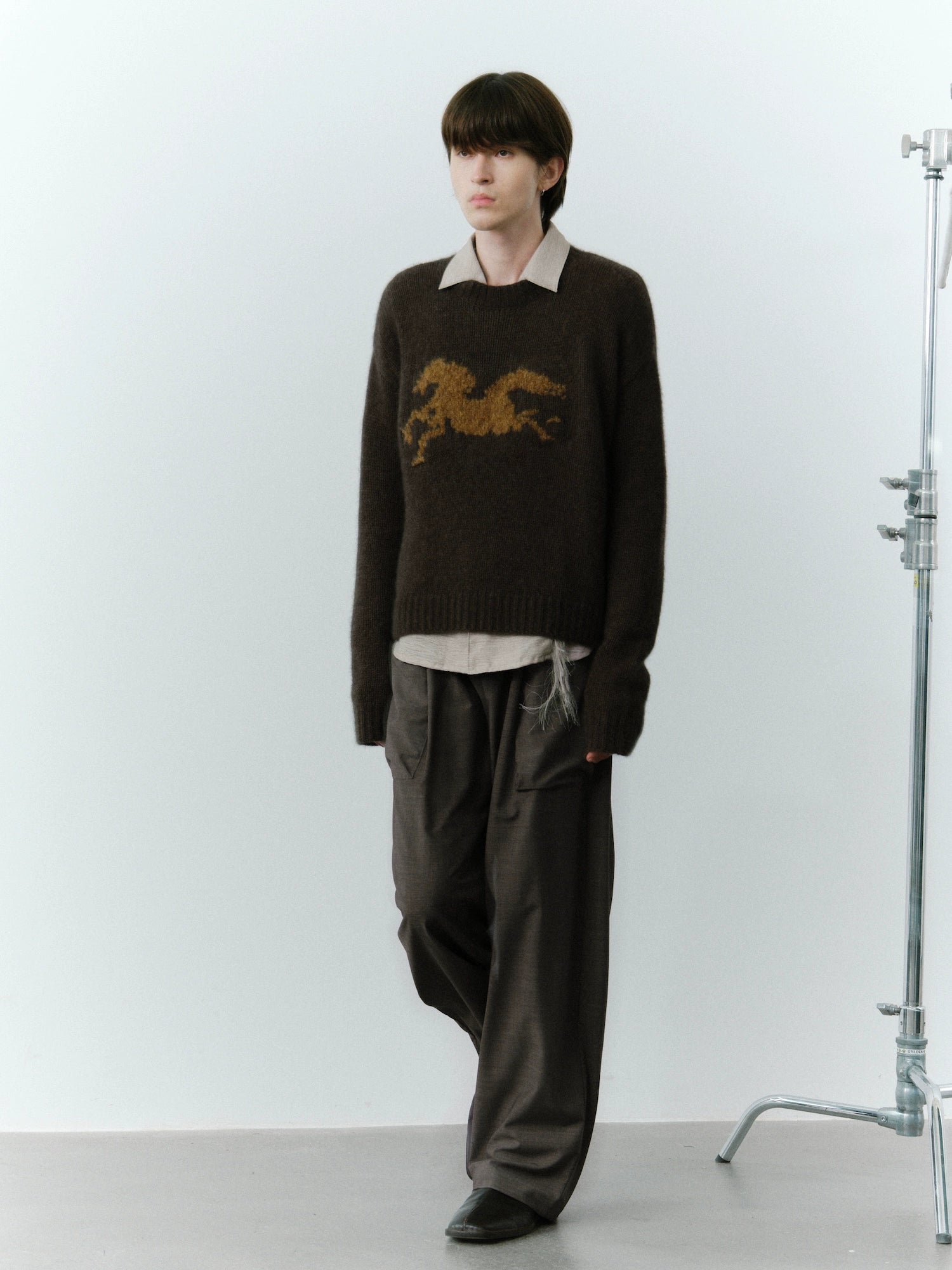 Cunky Stitch Pony Crew neck Knit