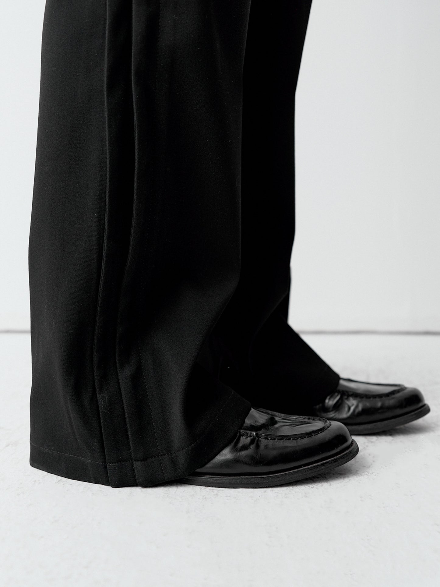 Curved multi-layer boot trousers