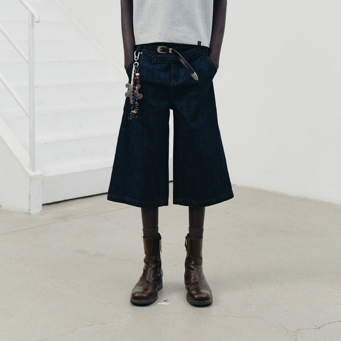 Jewel Belt Cow Straight-leg Jorts