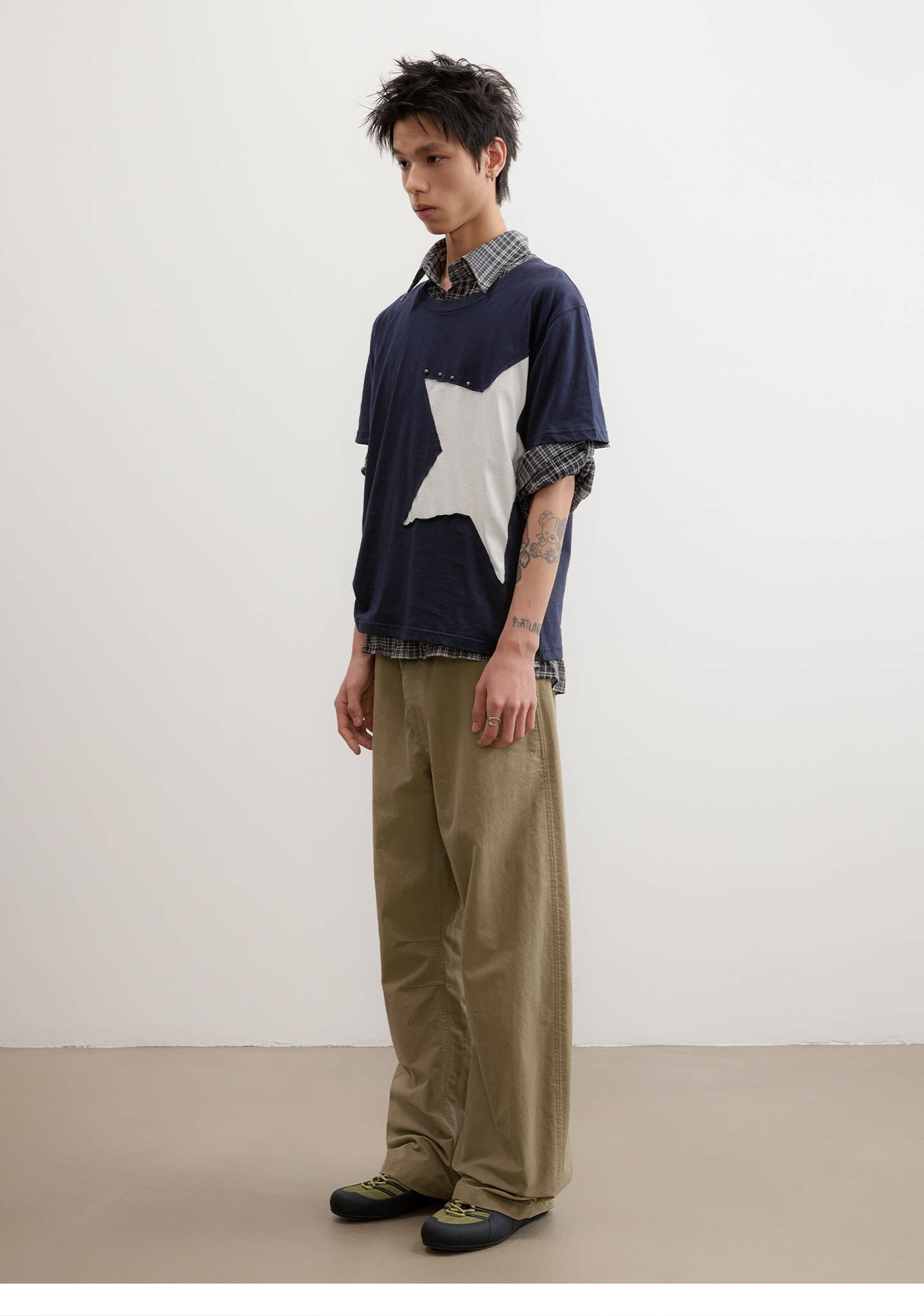 Pentagon Star studs T-Shirt