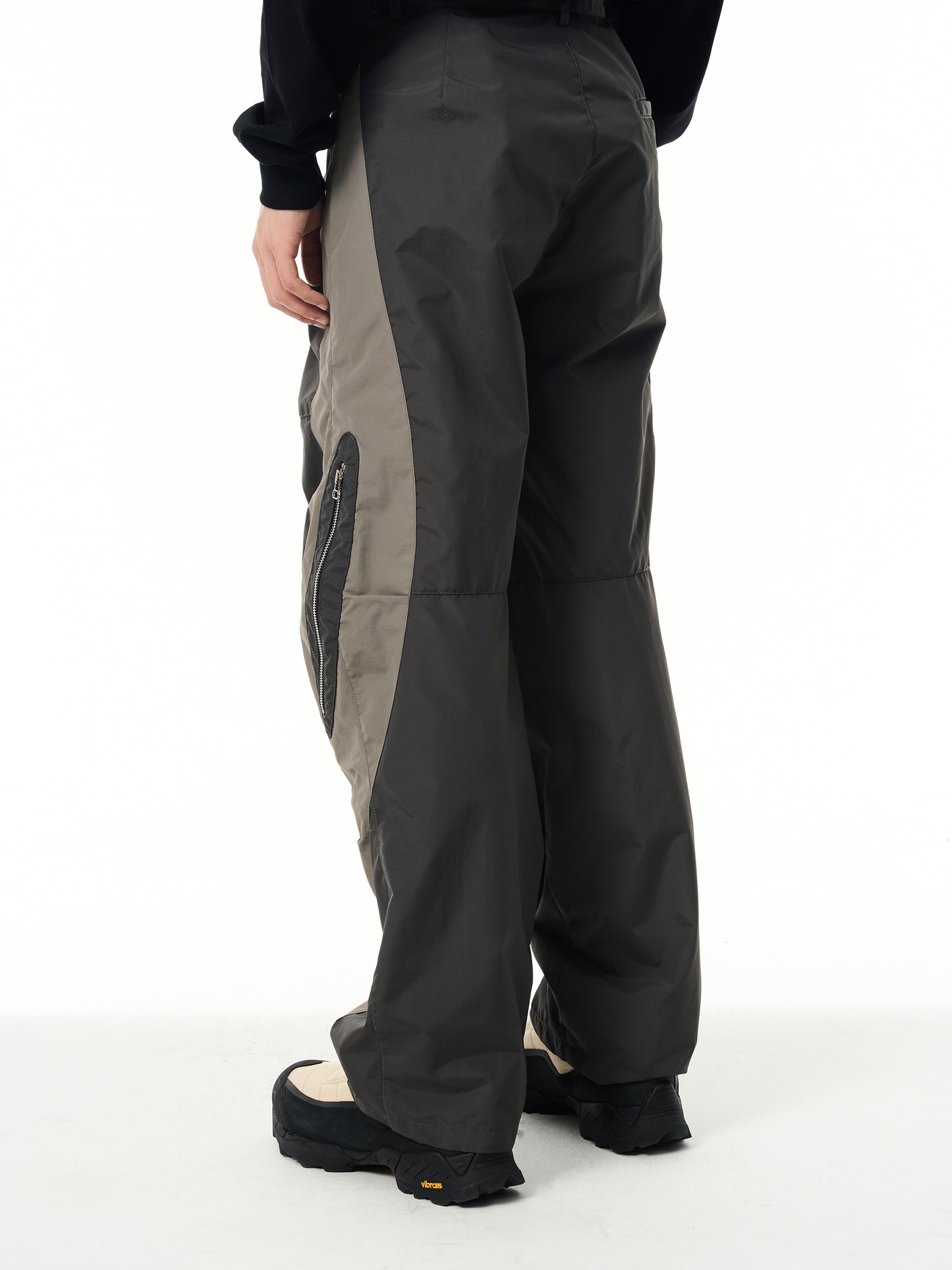 7440 37 1 Nylon color-block zippered cargo straight-leg trousers