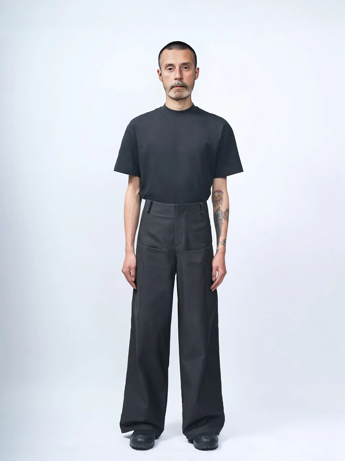 Cross Cut Washed Wide-Leg Cargo Pants