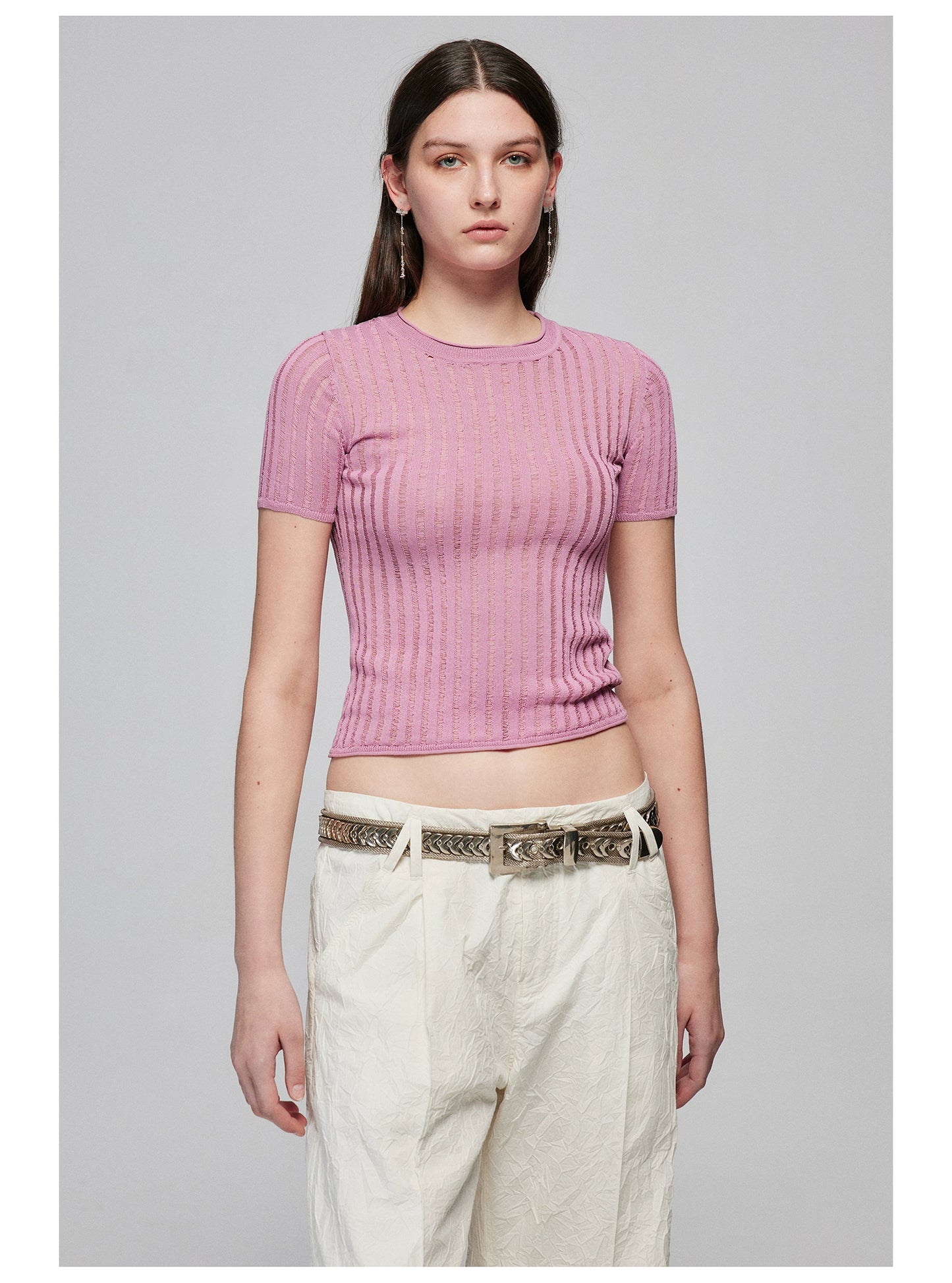 high-neck cropped short sleeve T-shirt