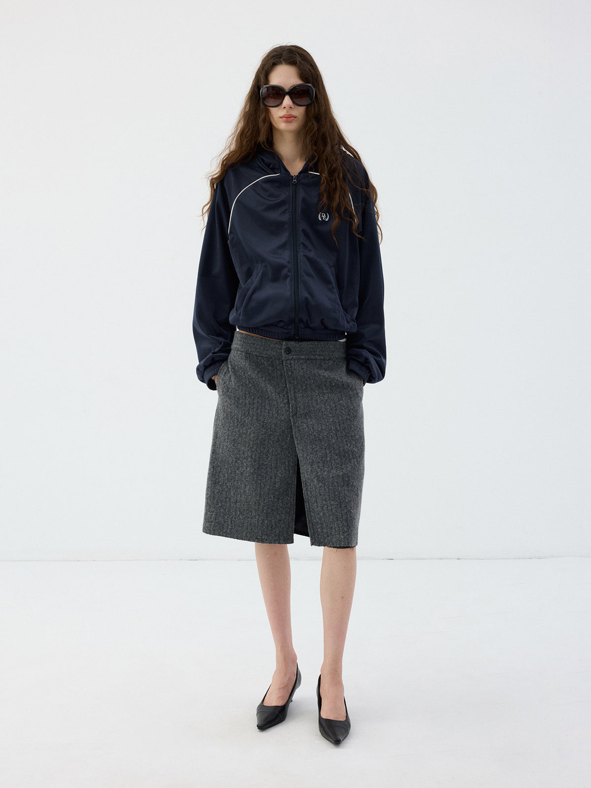 Hooded zip-up sports jacket