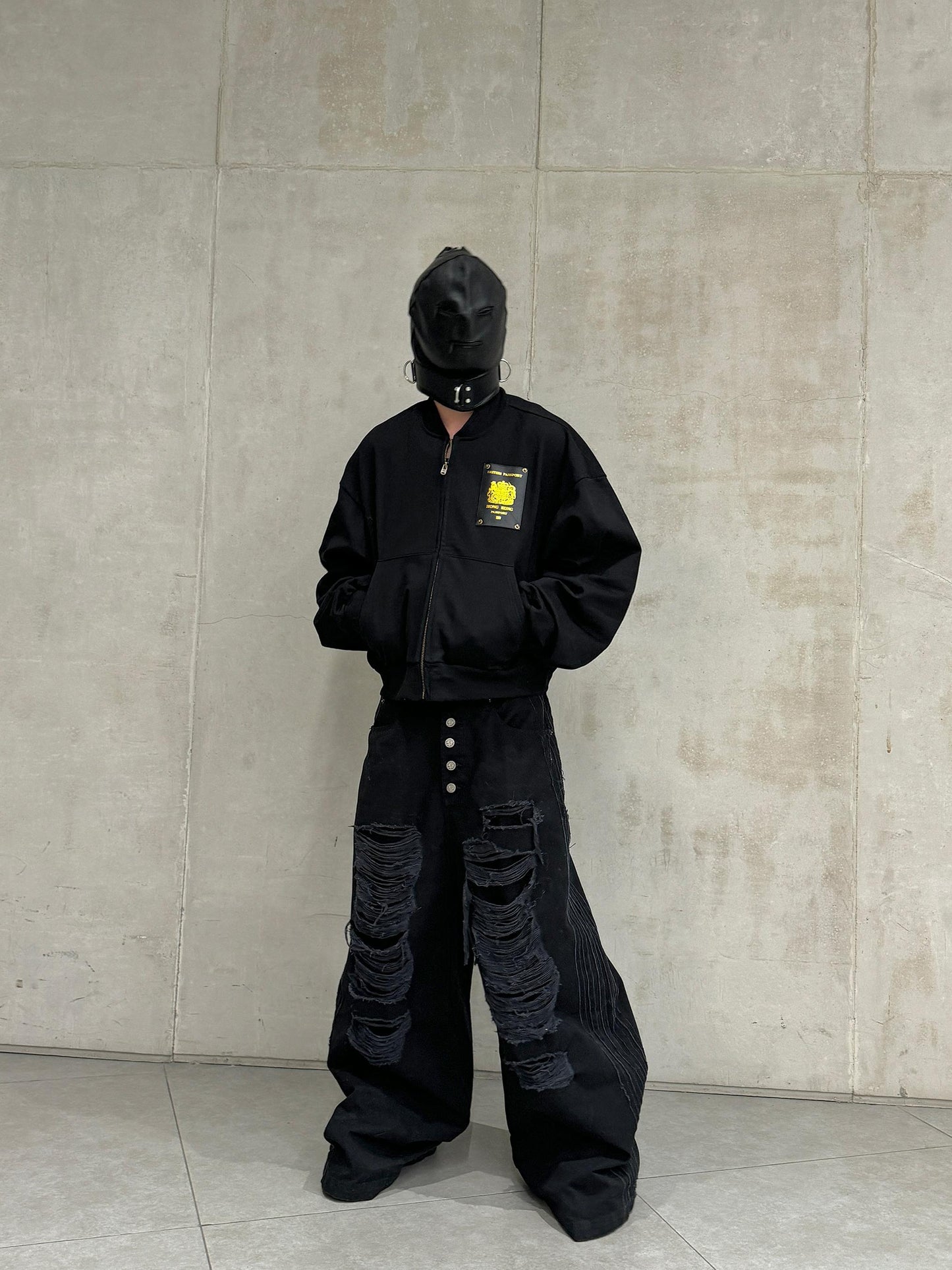 HONG KONG PASSPORT CROPPED SWEATSHIRT JACKET