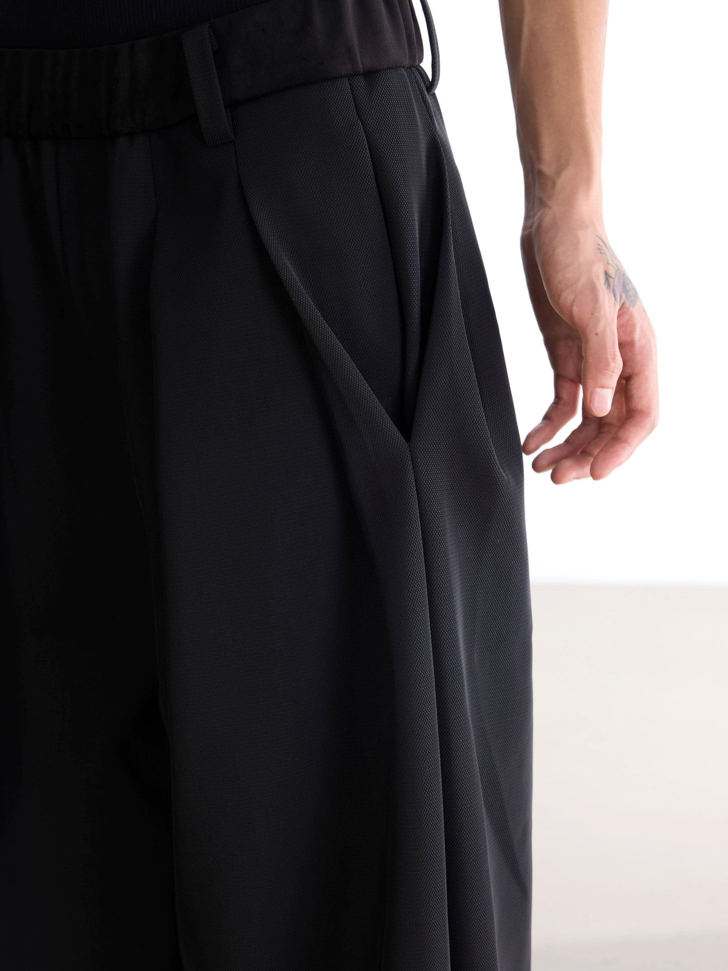 3D cut sweatpants trouser S09